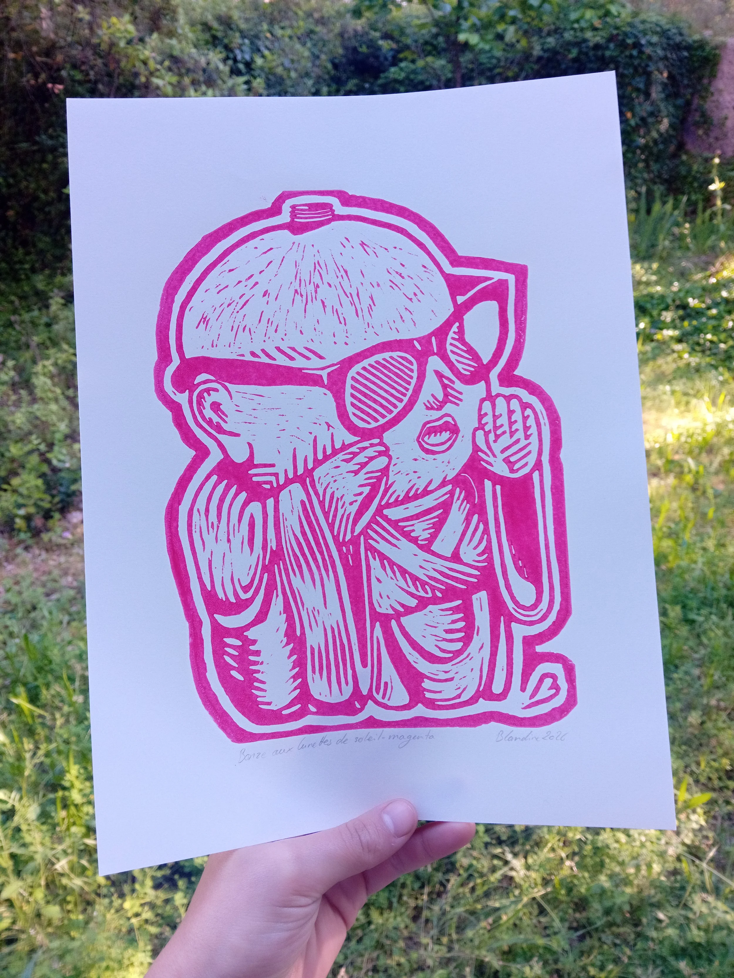 Bonze aux lunettes de soleil - linogravure
