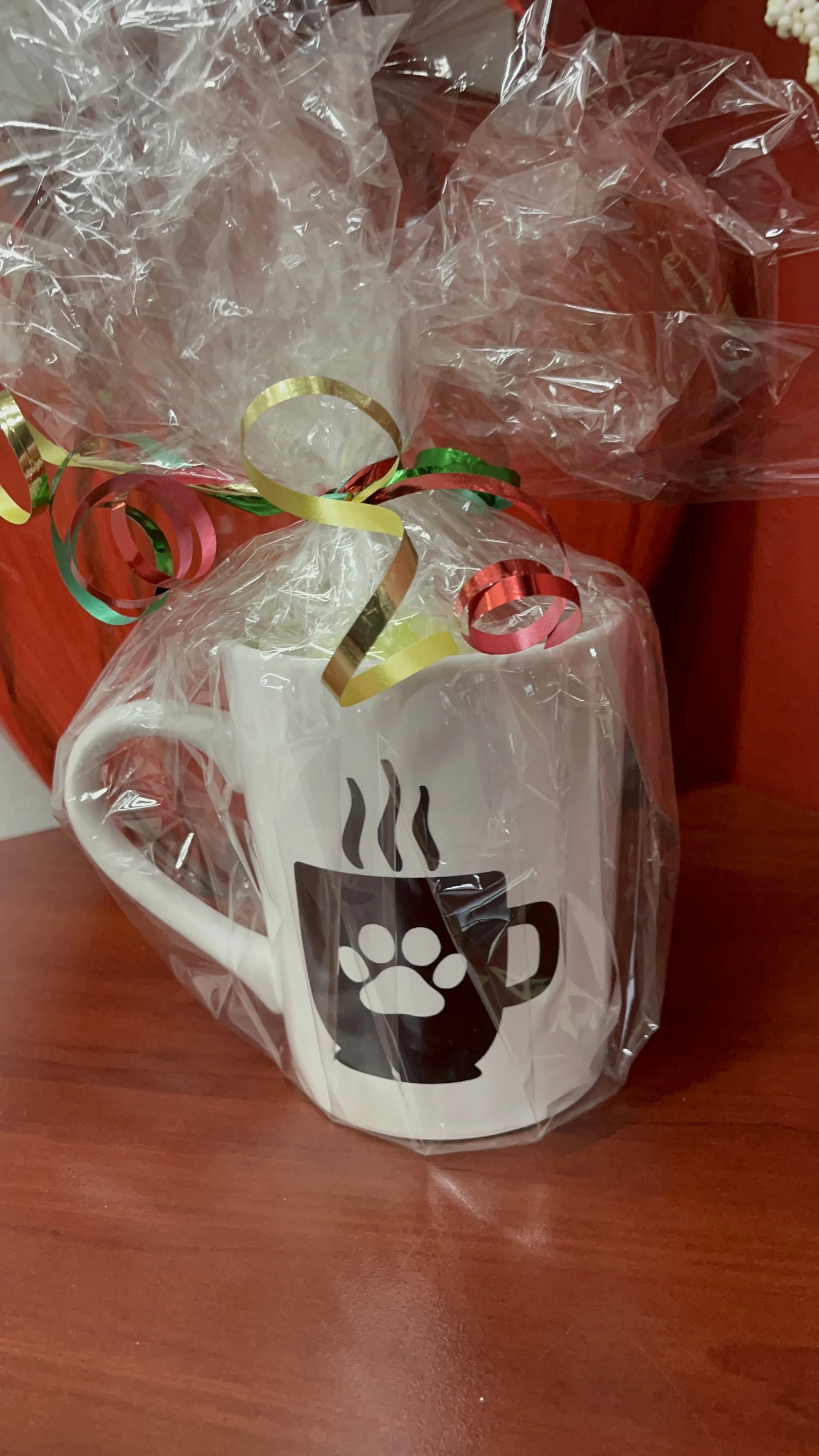 Mug with toy-Paw Print