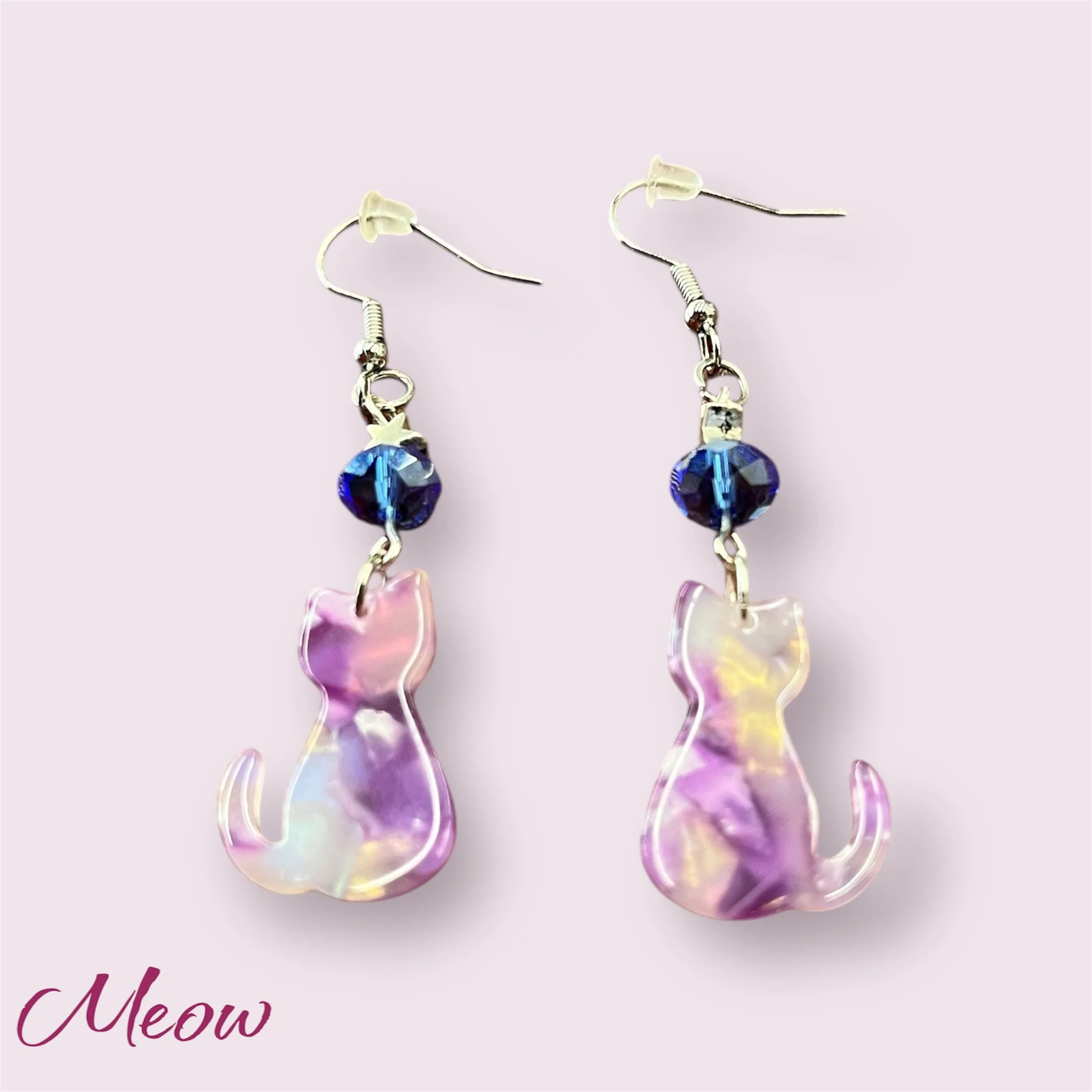 Purple marbled cat earrings.