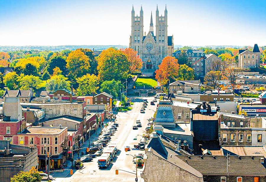 Professional painters in Guelph Ontario serving Downtown, The Ward, Exhibition Park and Riverside for interior painting, exterior painting and trim refinishing