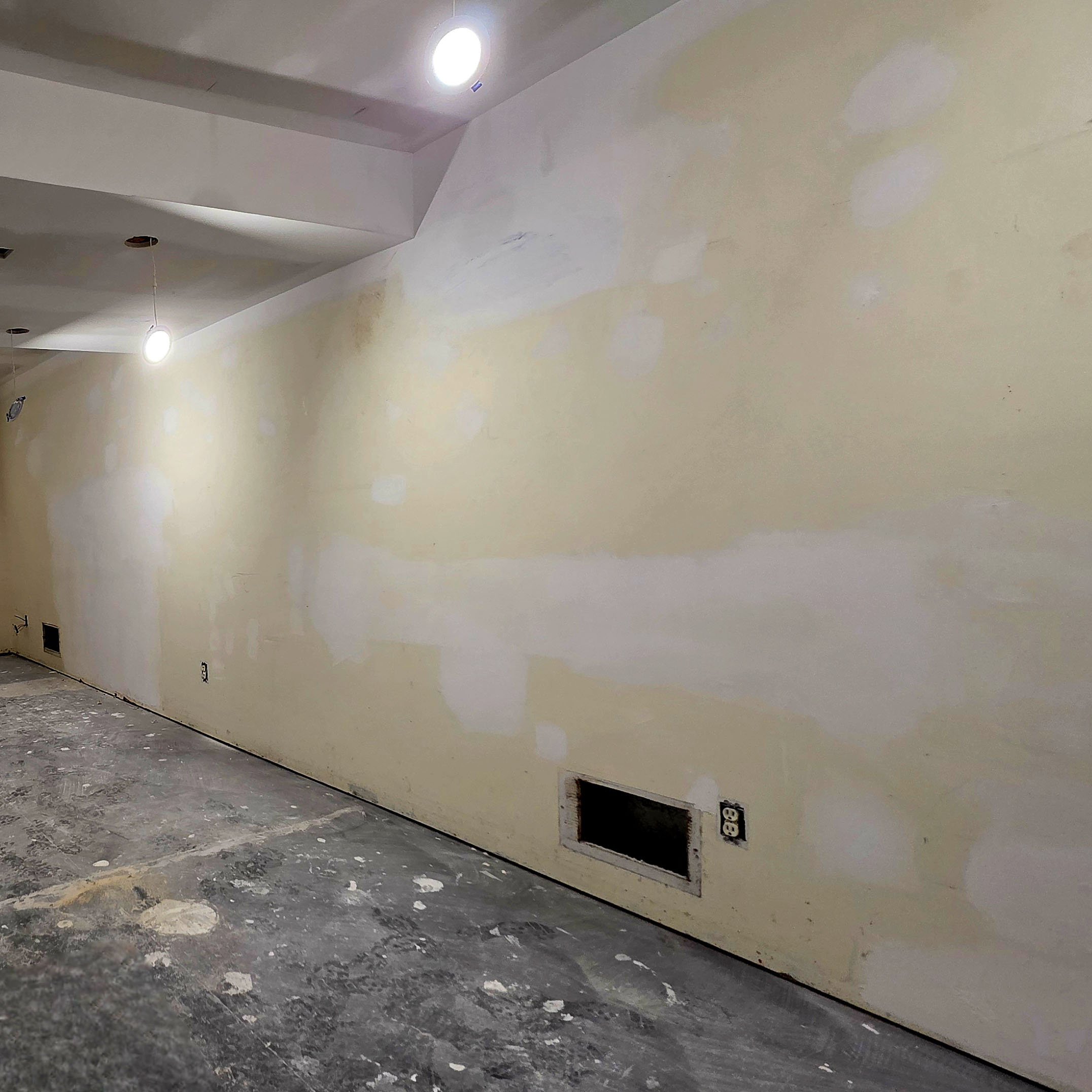 Drywall and plaster repair for cracks, dents and water stains in Kitchener, Waterloo and Cambridge before interior painting