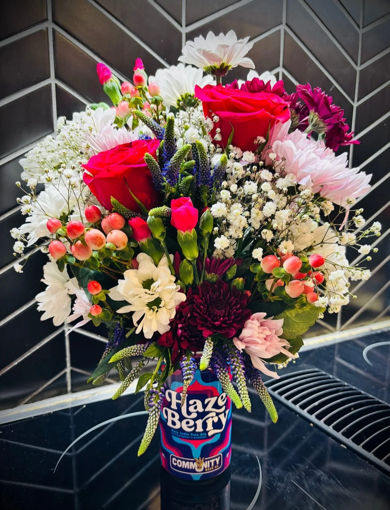 Bonus Prizes at Community Plant Bingo thanks to The Hoppy Florist! She will be making flower arrangements on site with Community beer can vases to give away to bingo winners. Check out her page to see some of her beautiful pieces she has made. 

Tick