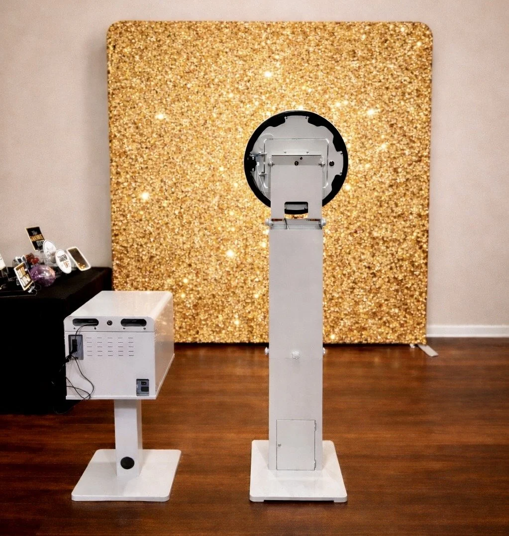 Open air Photo Booth with gold backdrop, perfect for weddings and parties in Orlando