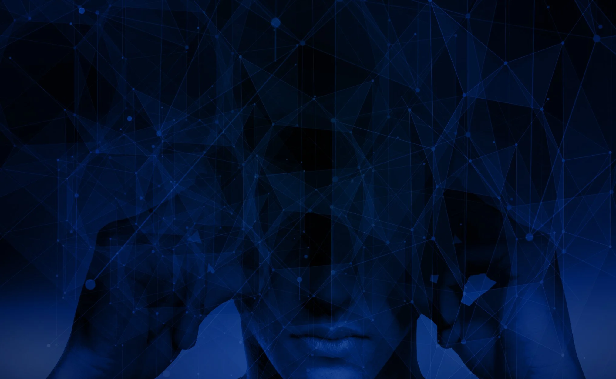 Rostro humano detrás de una red de líneas y nodos azules.