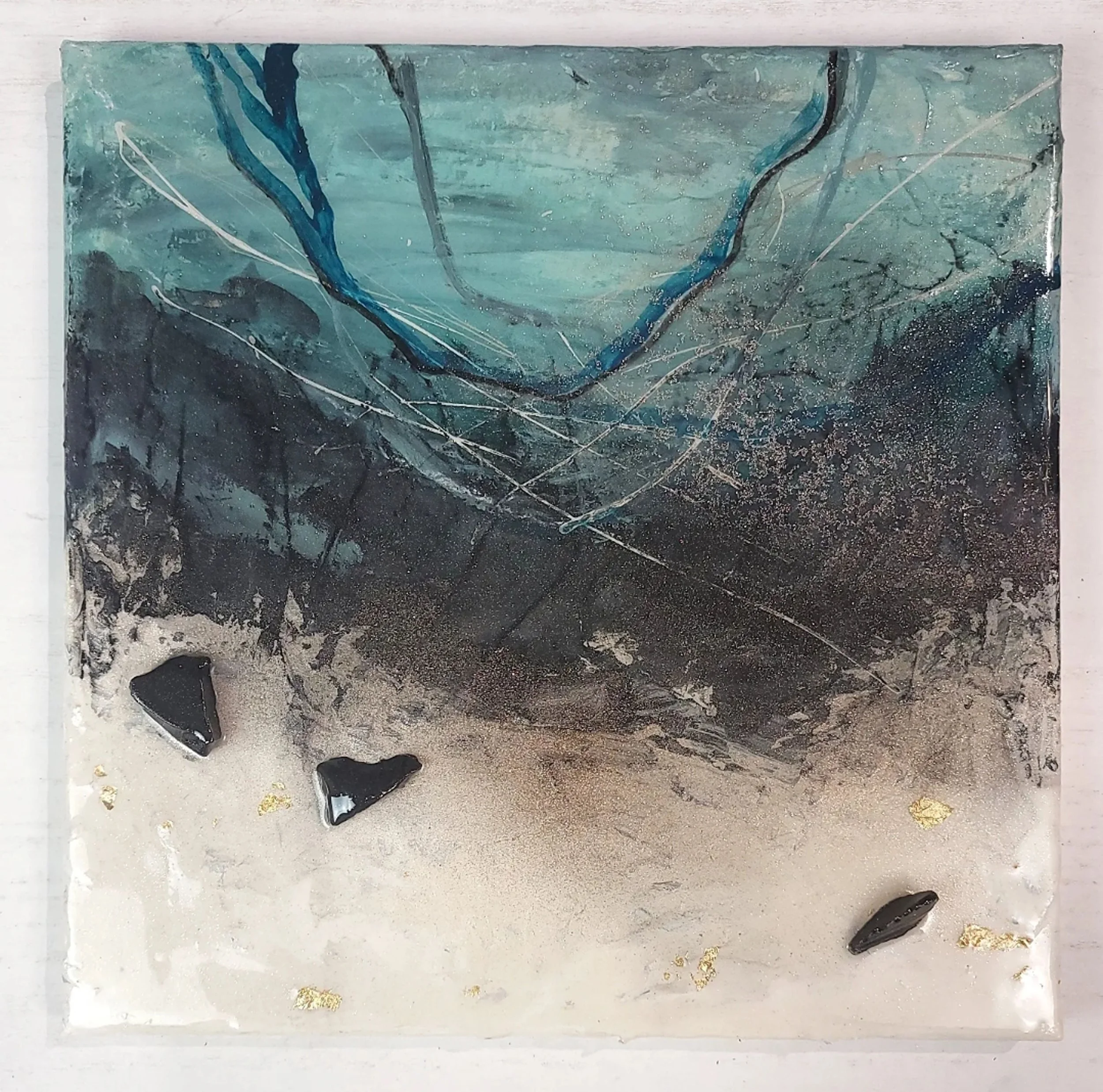 Mini Maui Black Shores 1