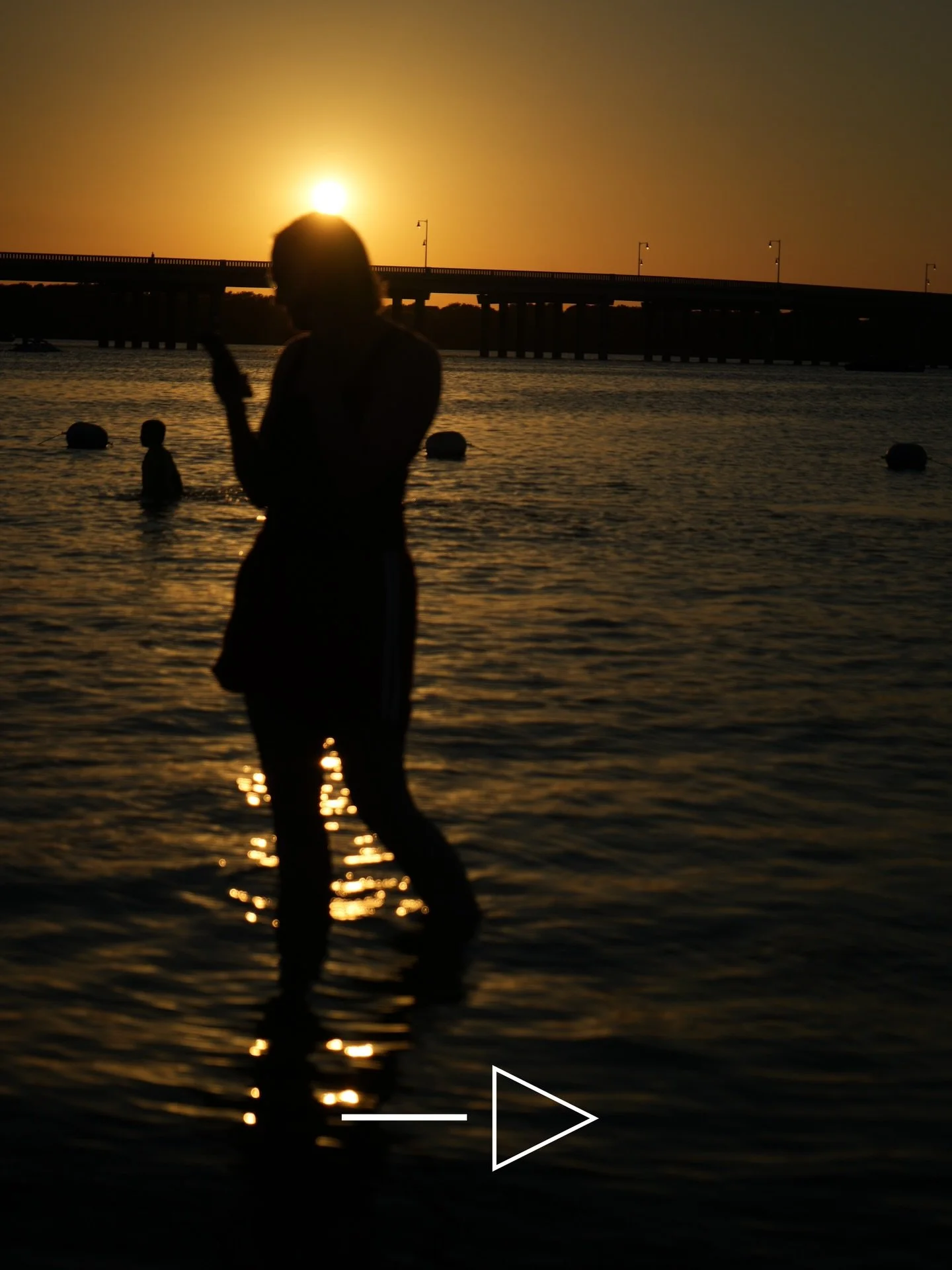 Me: Jazmyne, go pose in the lake.
Jazmyne: I&rsquo;m on the phone.
Me: please
Jazmyne: fine
*Picture 1
Me: You look bored, can you look like you&rsquo;re having fun?
Jazmyne: Tada!
*Picture 2
&bull;
Photographer: Michael Moore with @mtjm.media 
Model