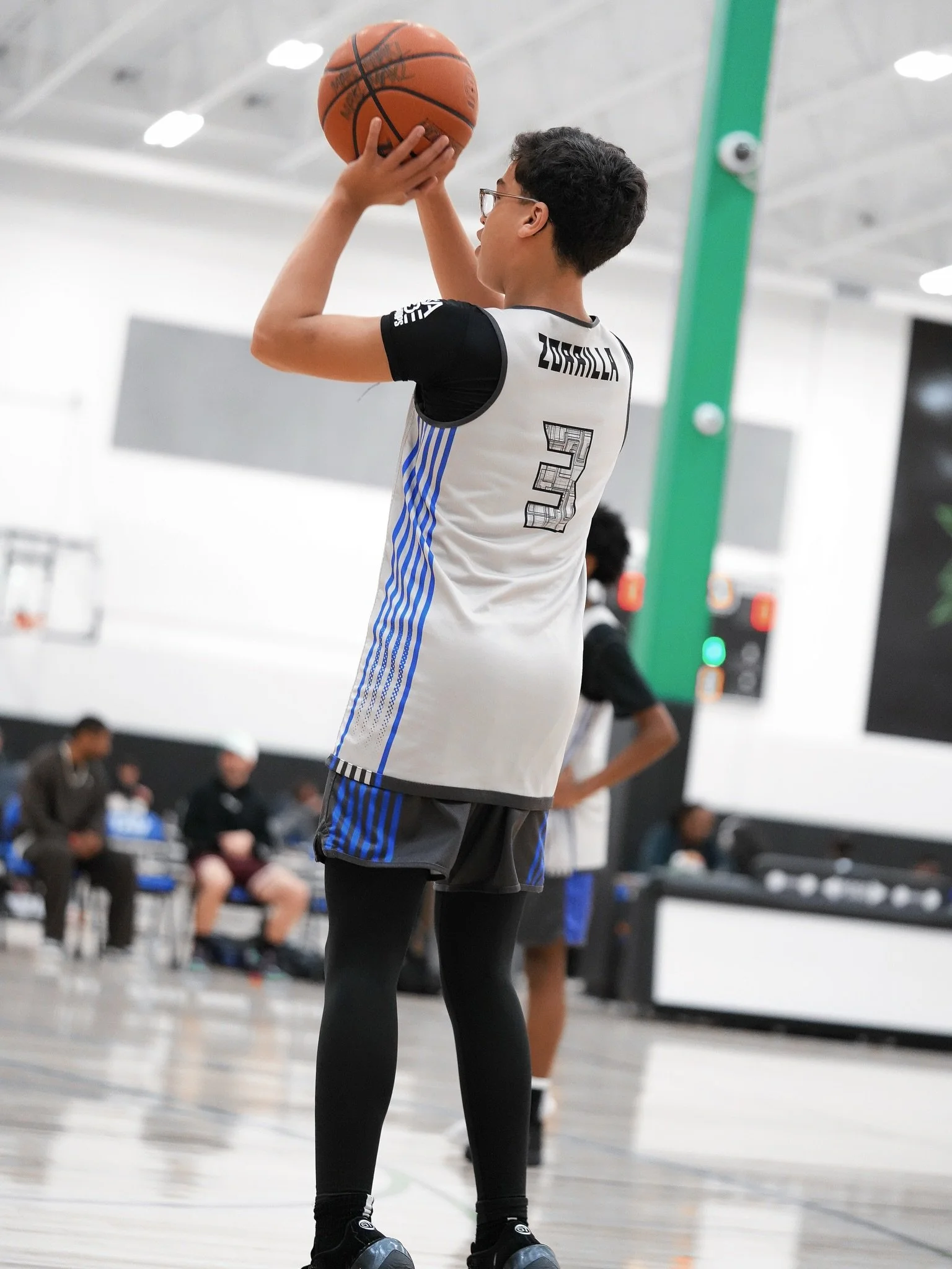 🧠 What&rsquo;s the one thing you tell yourself before the game starts?
&bull;
Photographer: Michael T.J. Moore with MTJM Media
Basketball Player: @max_zorrilla1 
Team: @txblueprintbasketball 
&bull; 
Schedule your Sports Highlight Package at www.mtj