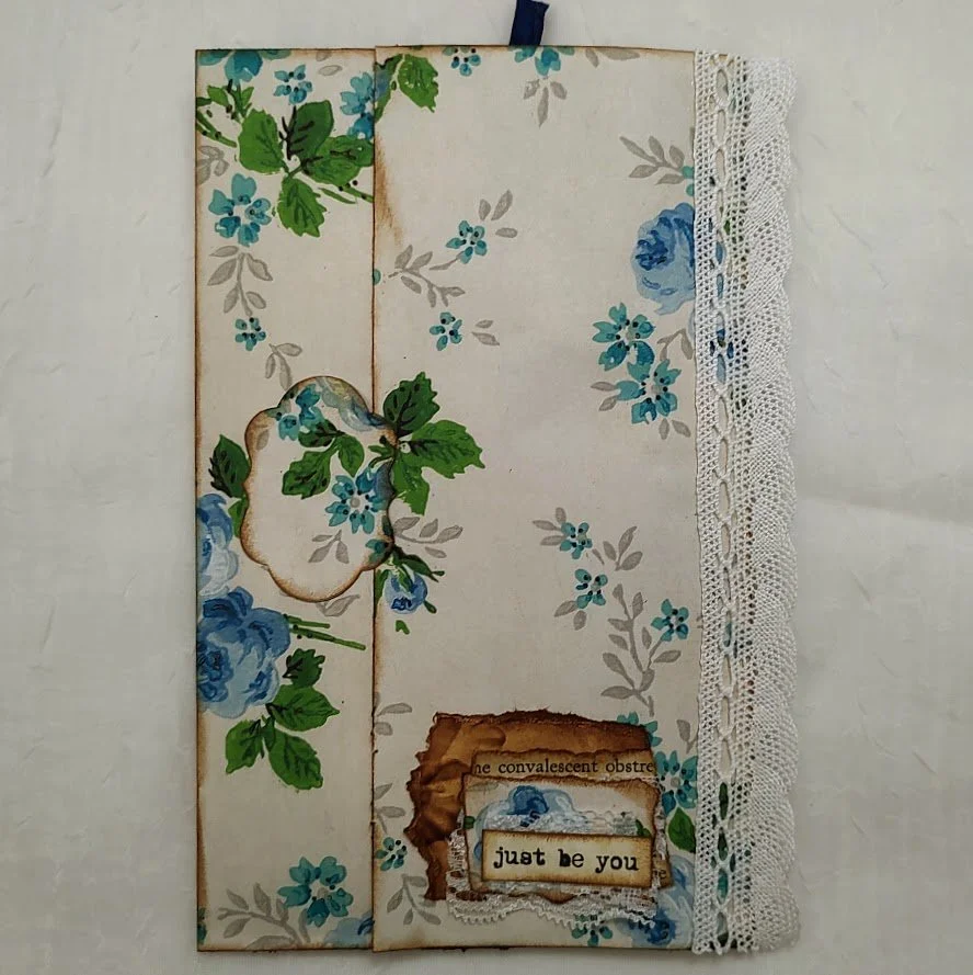 Video - Signature Pages with Flips, Flaps, and Such - Inspired by Julie @ Camelia Craft Designs