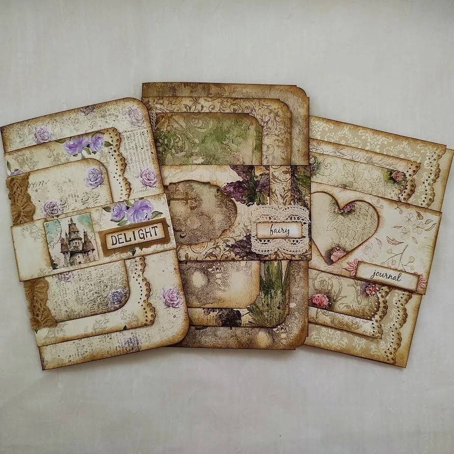 Triple Layered Booklet w/Belly Band