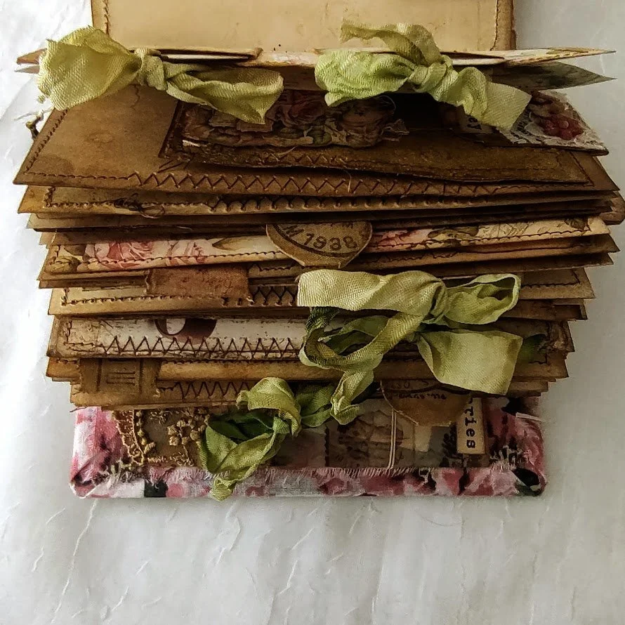 Shabby Travel Journal Flip Thru