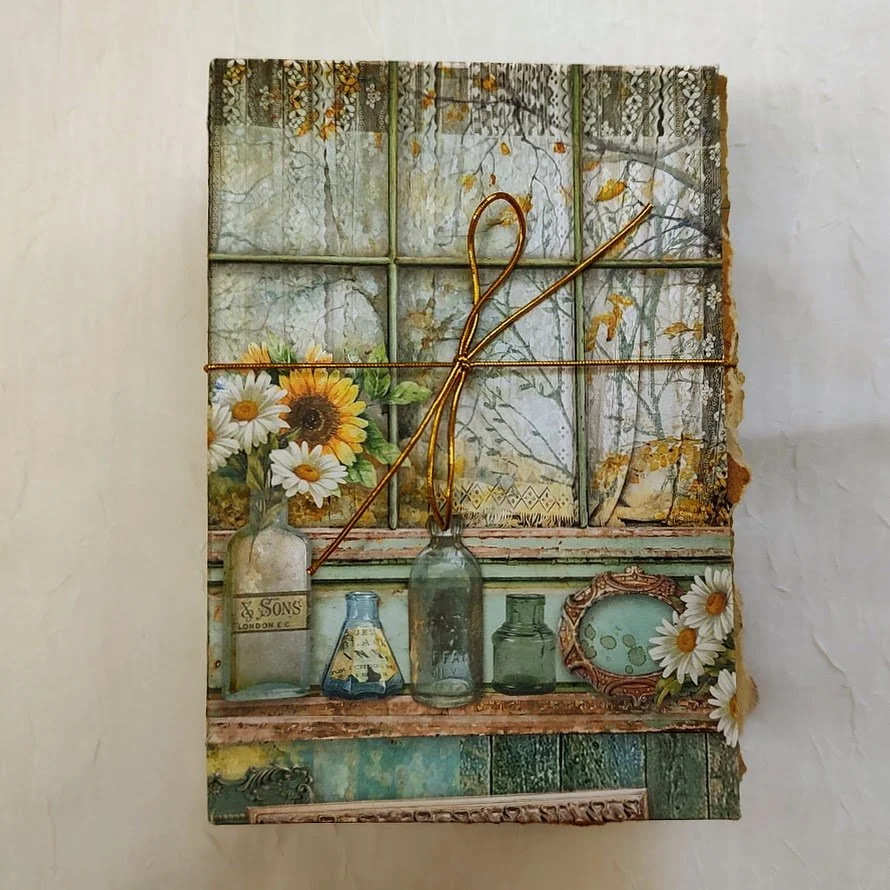 Video - How to make a Scrappy Art Journal - Inspired by Shana @ShanoukiArt