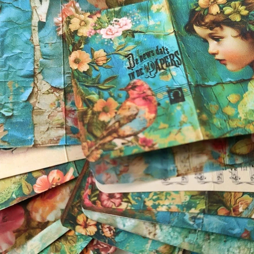 Video - Miniature 'Aviva' Lap Book - Construction of Cover - Part 1