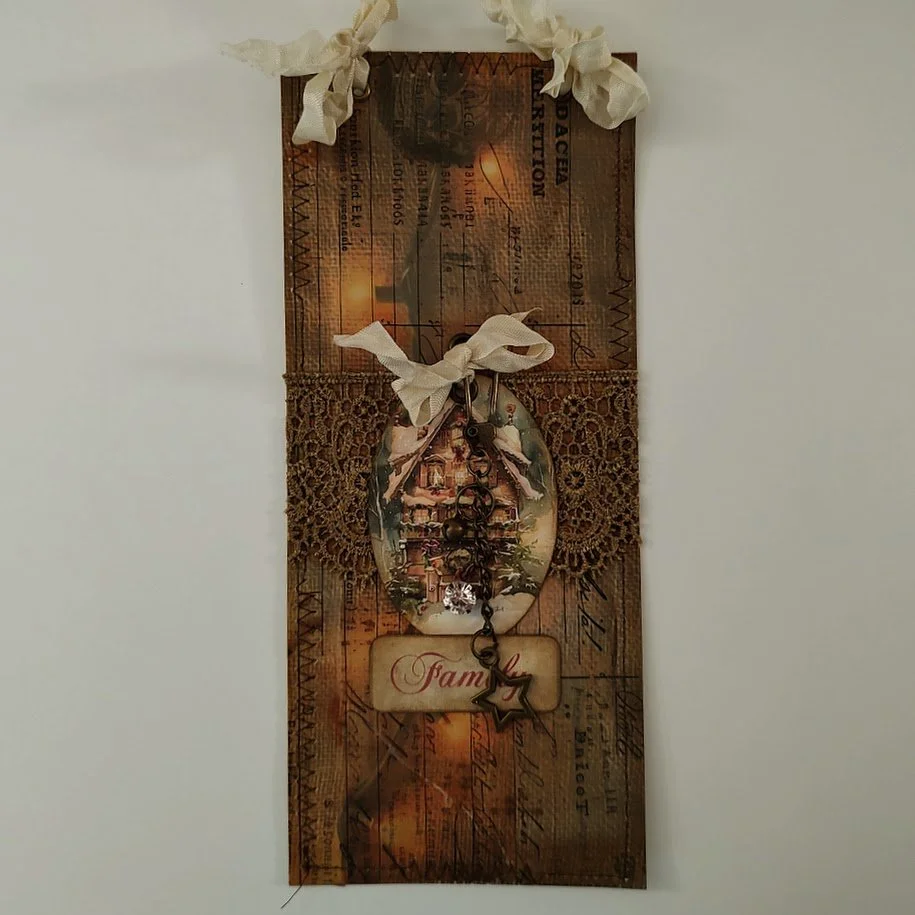 Video - How to JAZZ up your Ephemera using EYELETS - 4 ways!