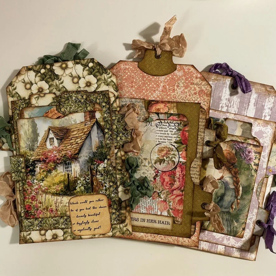 Video - Double-Sided Flip Tag | 4 Pockets &amp; Writing Space | AnnE Spring Journal