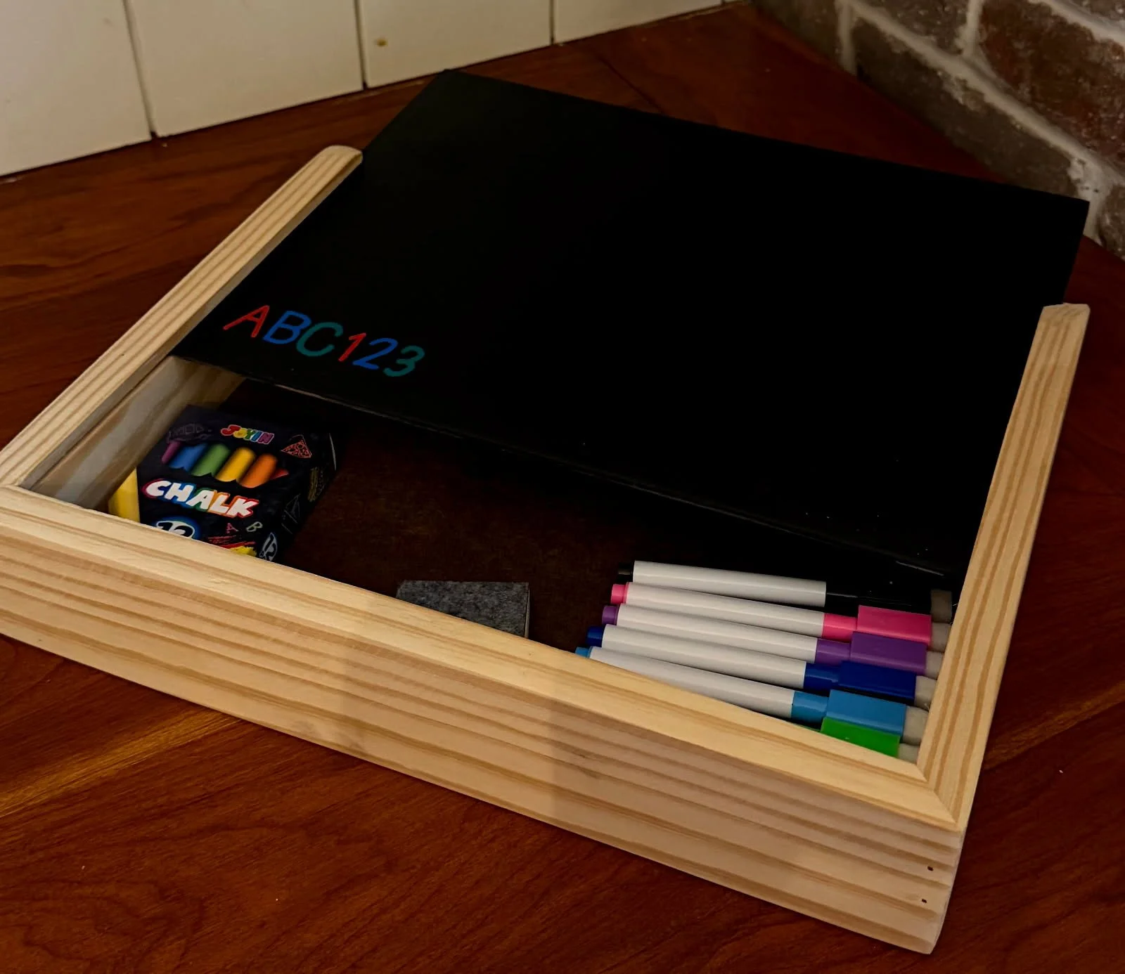 Children's Carry Along Chalk & Marker Case