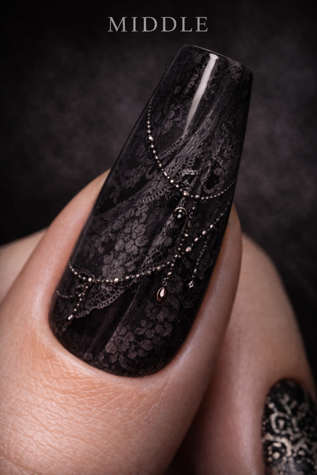 gothic veil heiress middle.png