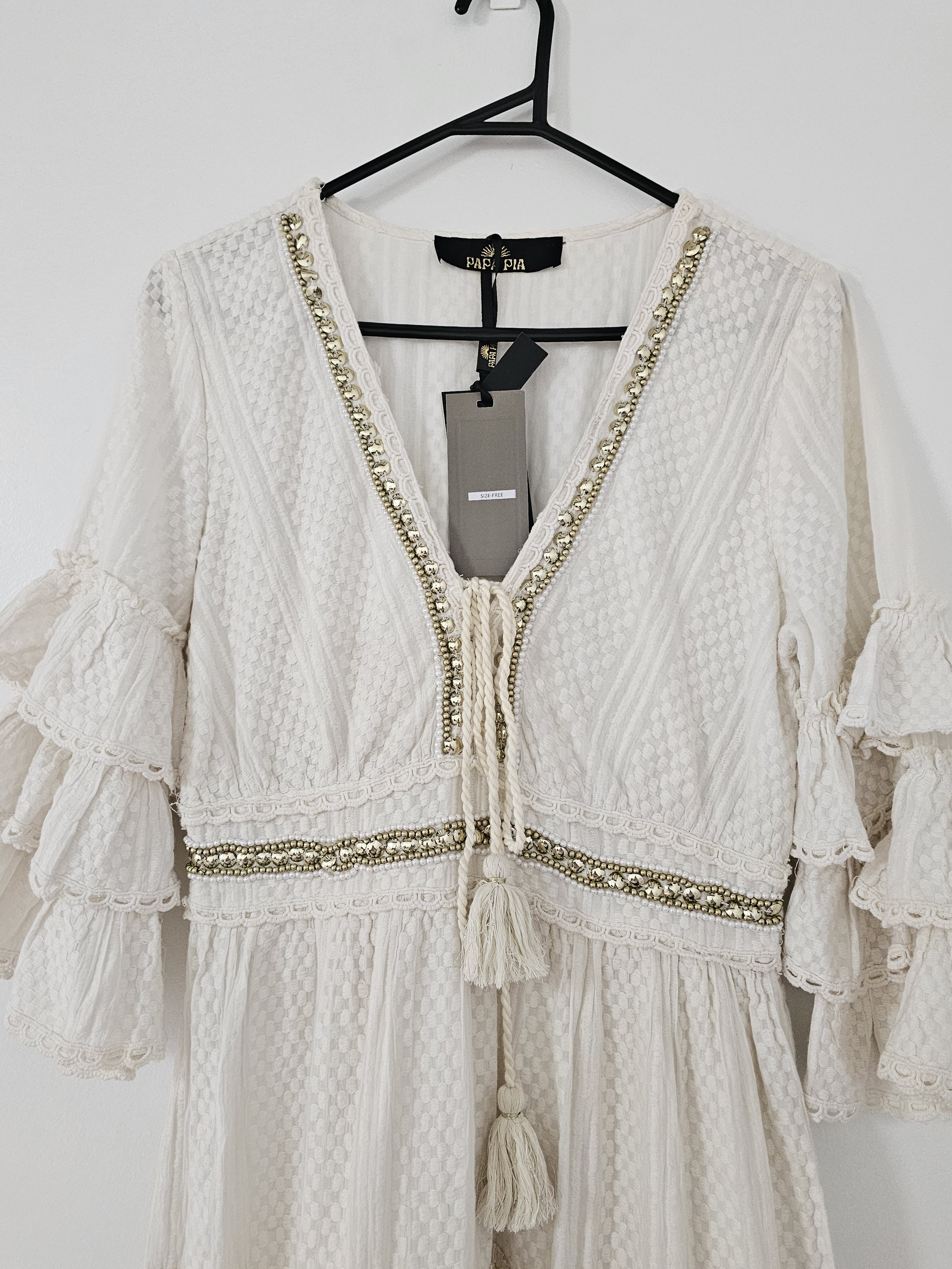 Aurelia Élan Lace Maxi Dress (2).jpg