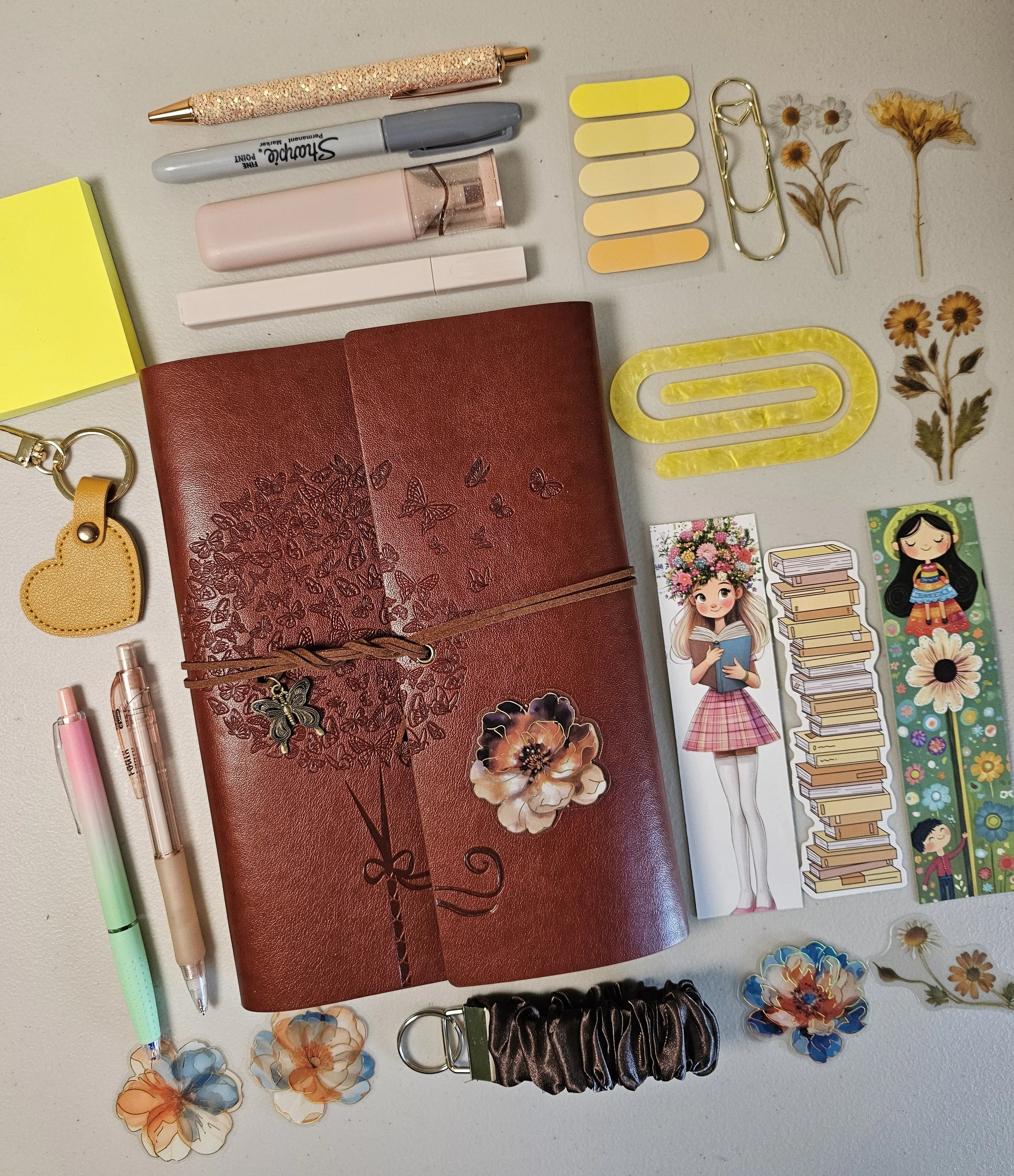 Bookish Bundle - Brown