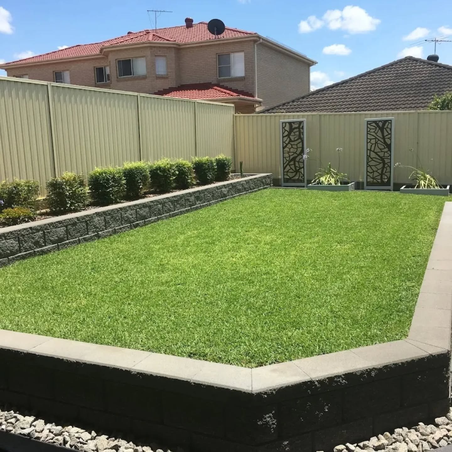 Clean lines, sharp edges, and a lawn that stays this way without you thinking about it.

Reach out if you are in the area!

Grantham Green Co 
Grantham Farm NSW 2765