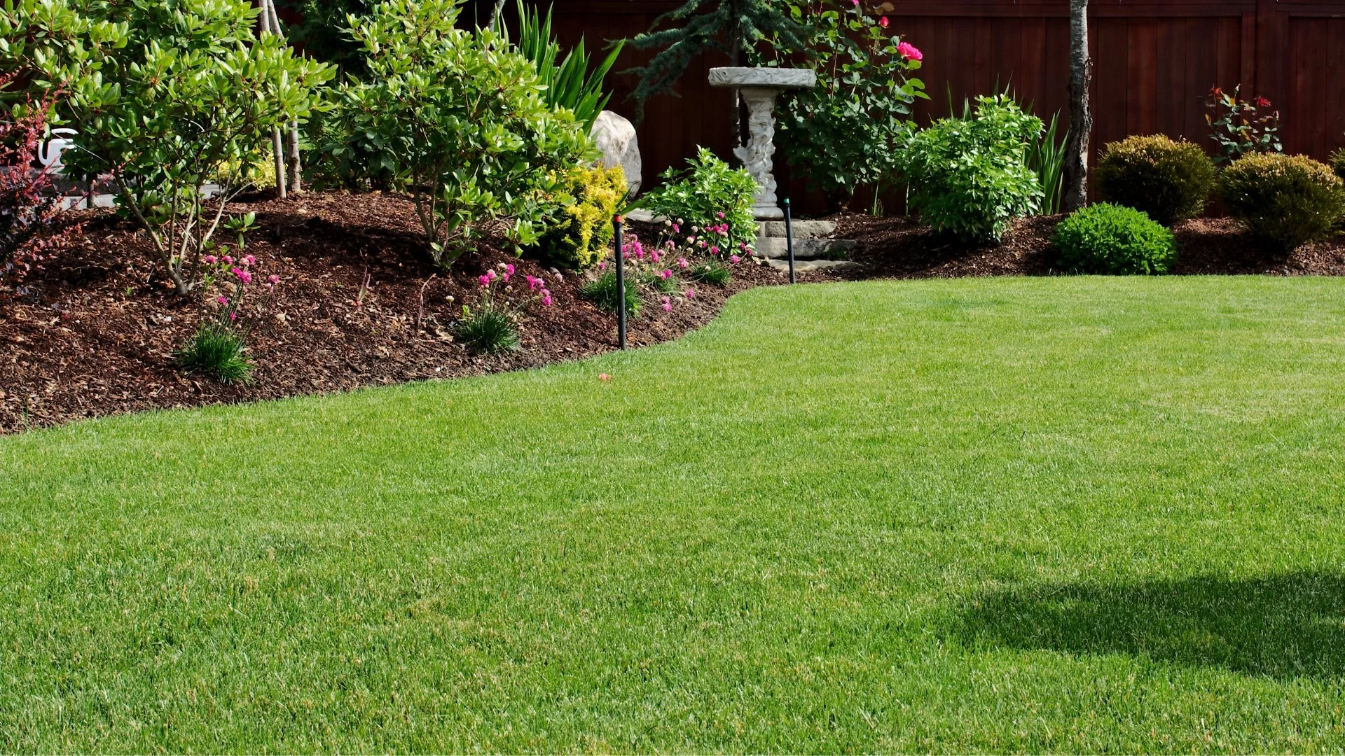 Grantham Green Co Lawn