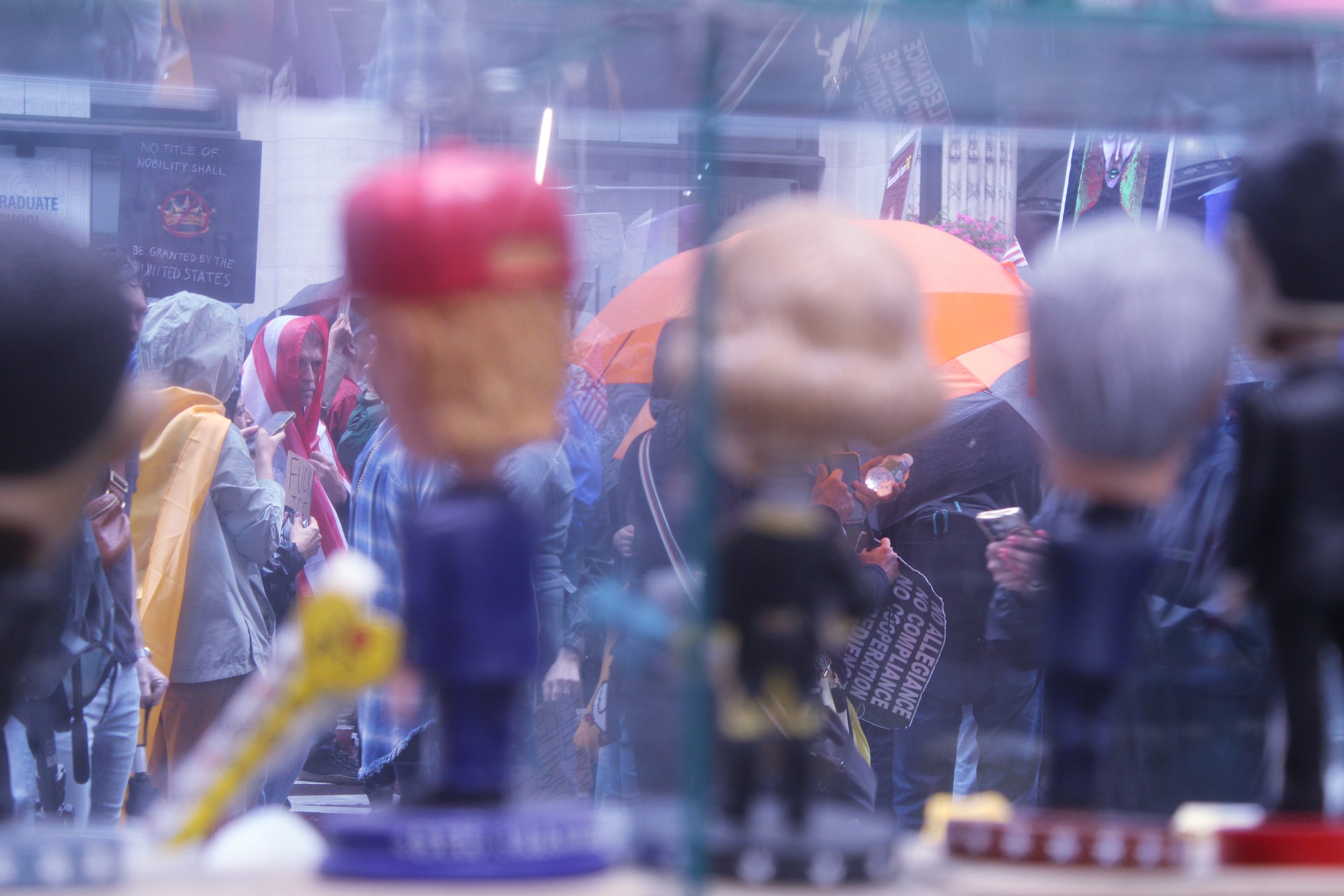 Bobble head (2025)