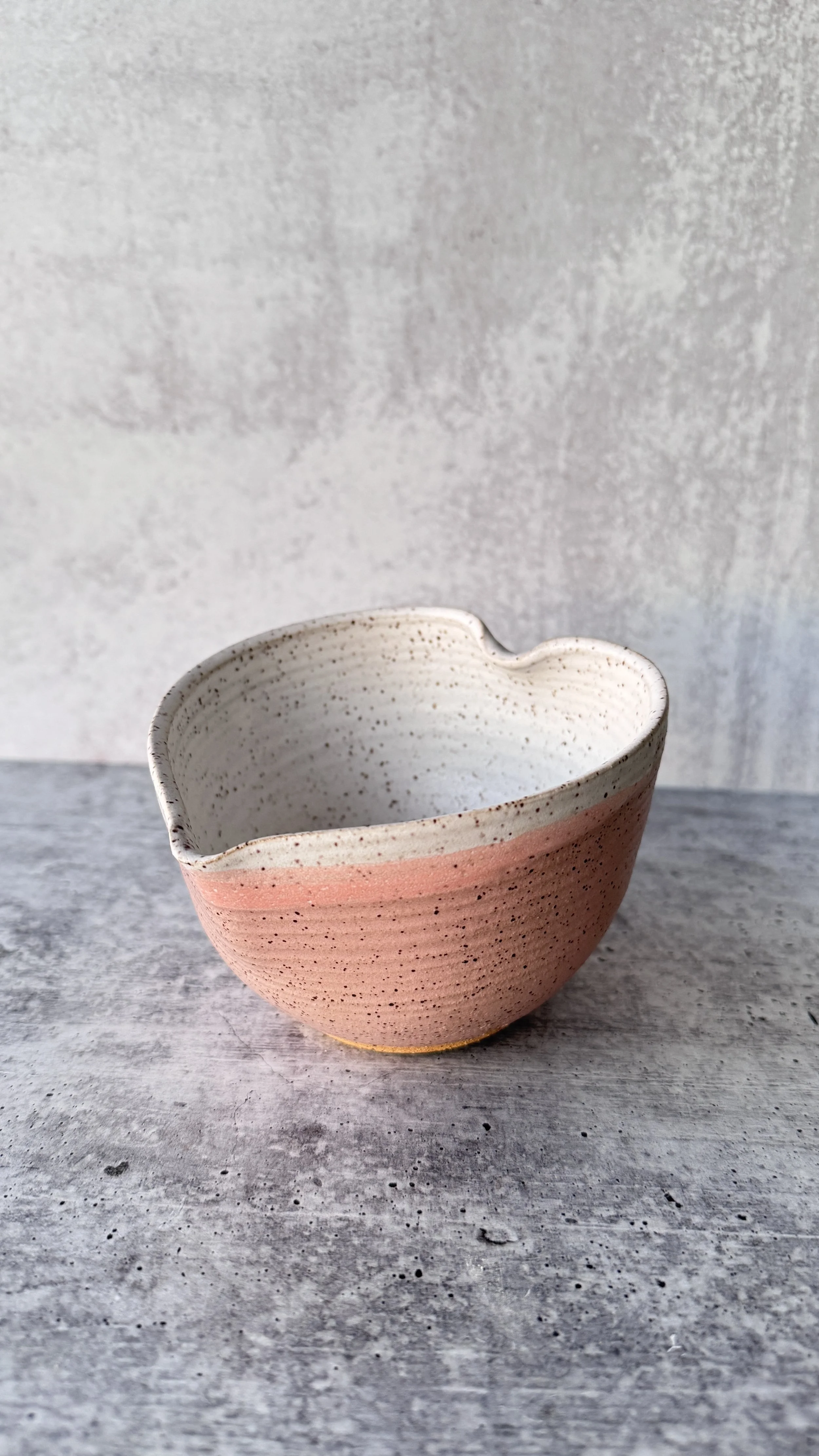 Heart- Shaped Ceramic Bowl (White- Pink)