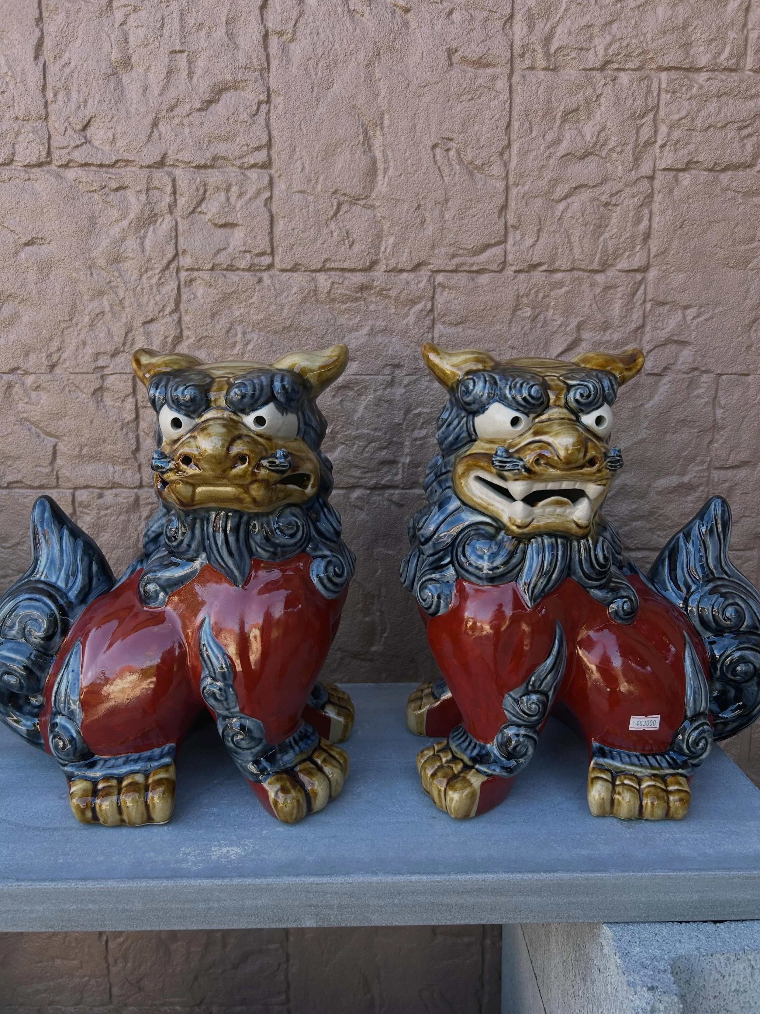 Meet the Shisa: Okinawa&rsquo;s Guardian Lions 🦁✨

If you&rsquo;ve ever wandered the streets of Okinawa, you&rsquo;ve likely spotted a pair of Shisa watching over homes, shops and rooftops.

Part lion, part mythical guardian, Shisa are believed to p