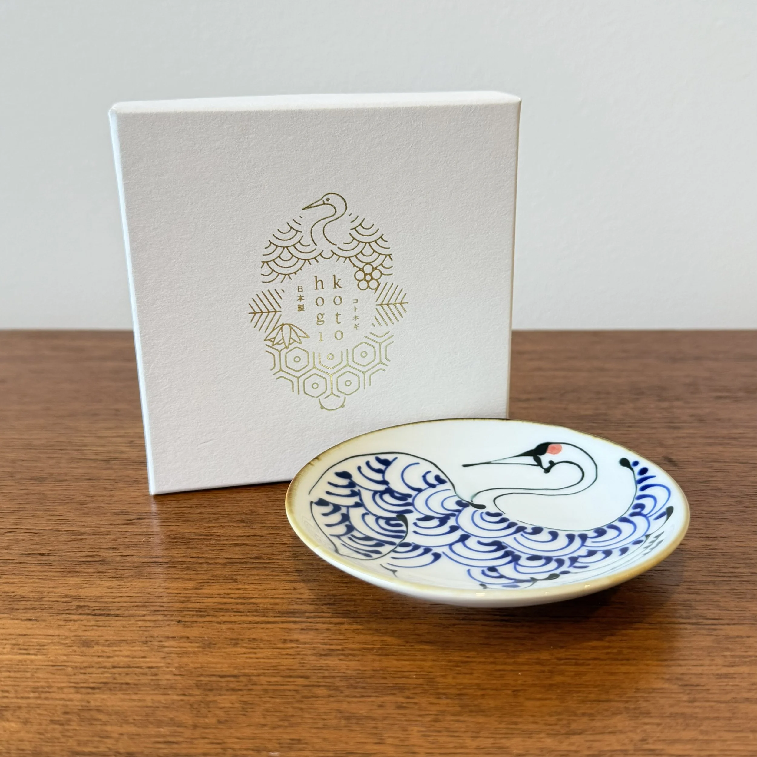 Kotohogi Round Plate – Crane