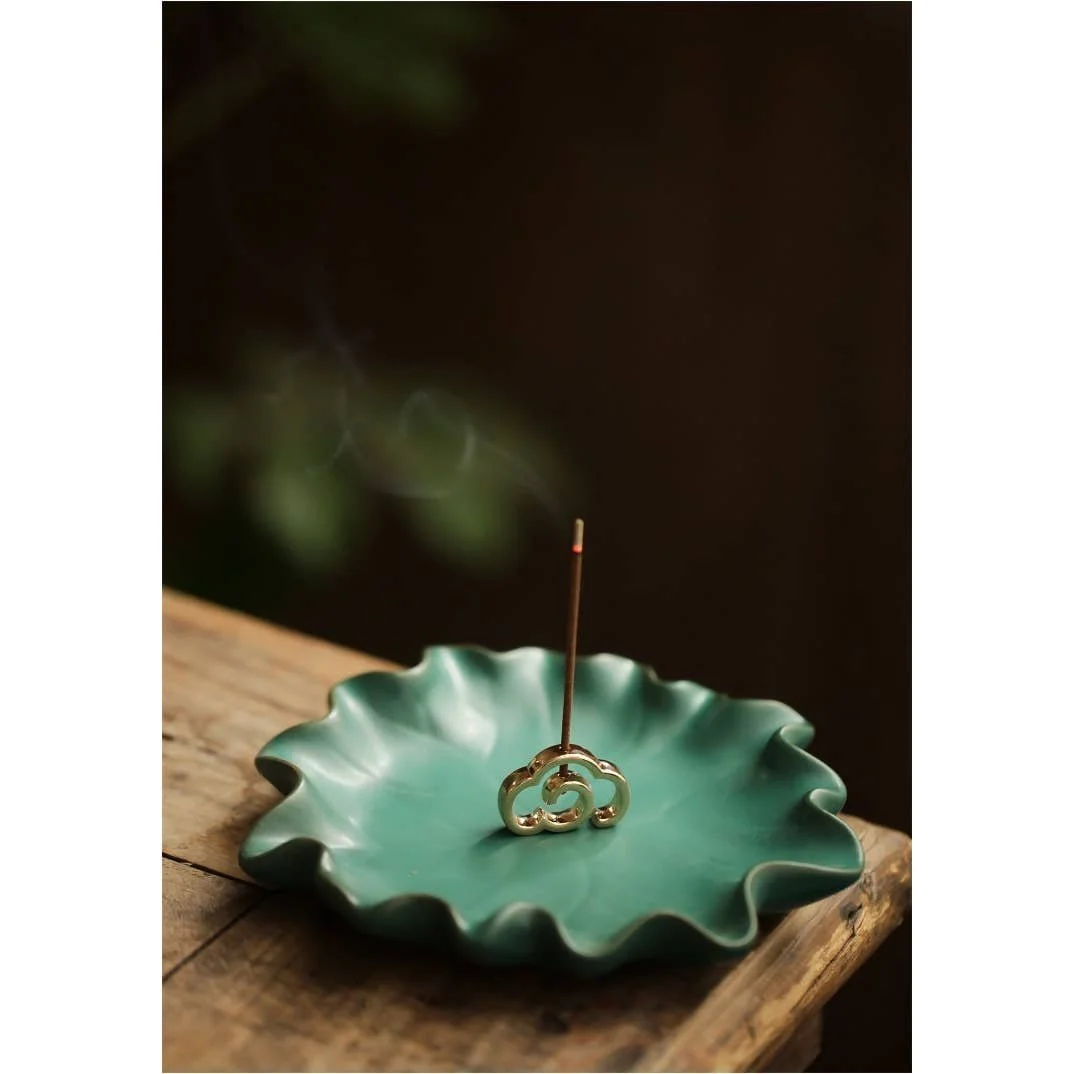 gohobi-mini-gloden-cloud-incense-holder-3.jpg