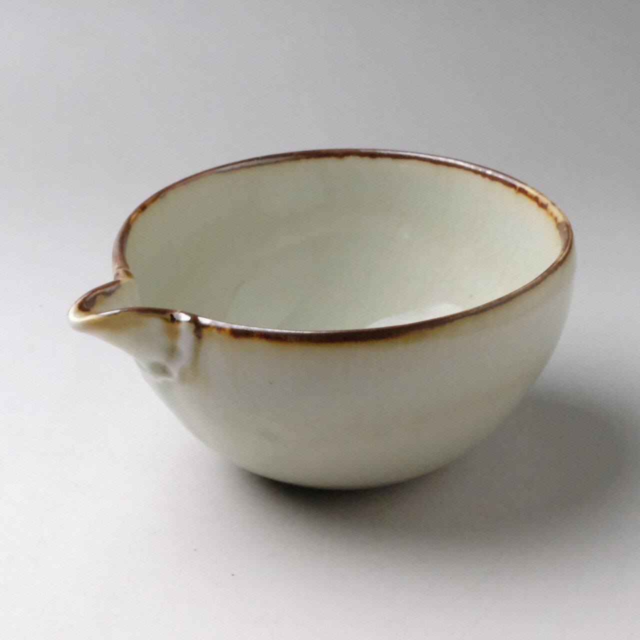 katakuchi_white_05.jpg