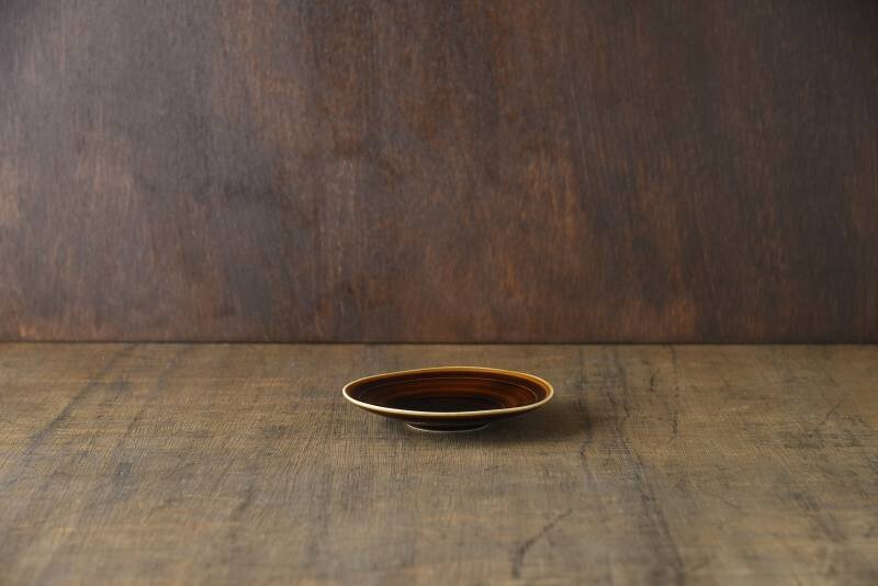 brown_dish_02.jpg