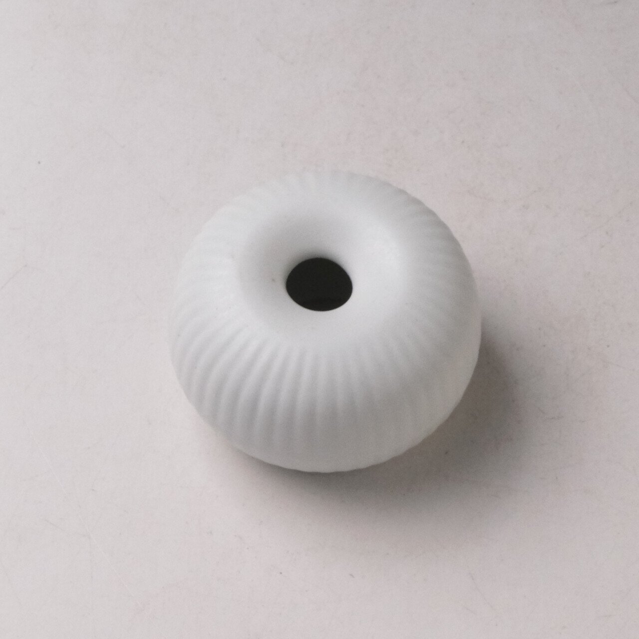 holder_white_2.jpg