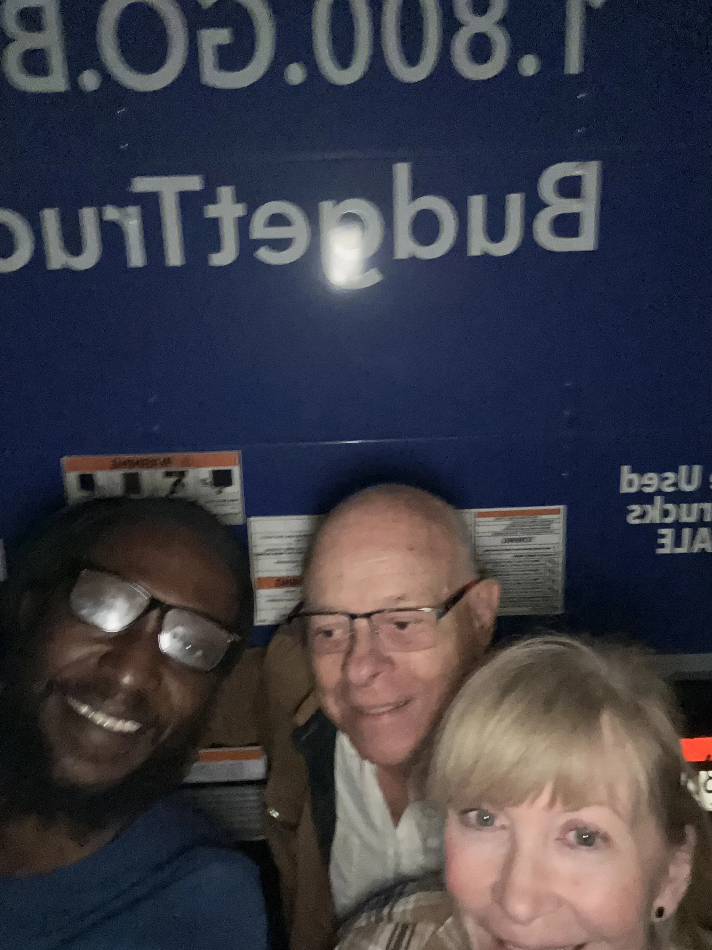 Long-term homeowners transitioning to new living arrangements often possess furniture, decorative items, and personal possessions requiring careful handling beyond standard moving protocols. The engineering approach to protecting delicate items combi