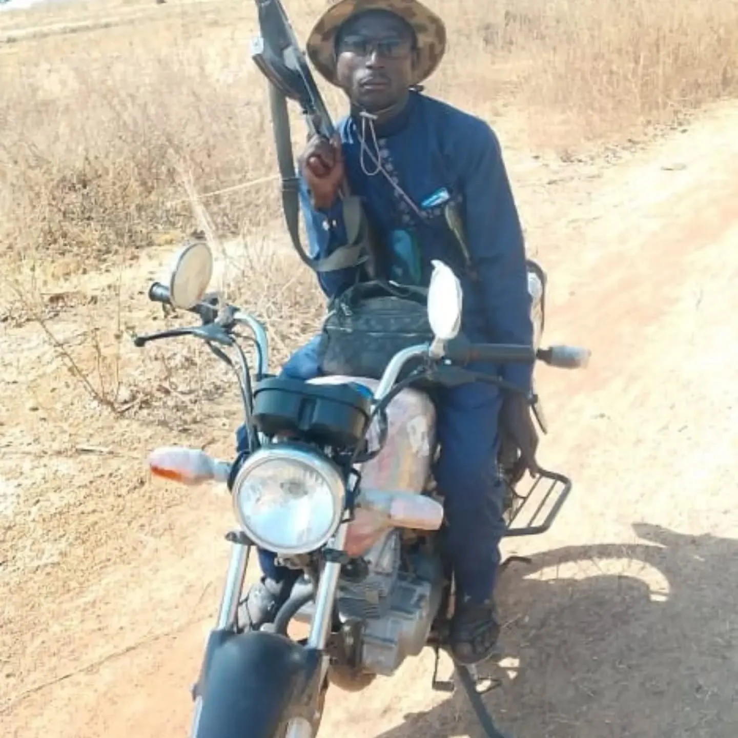 Look who I caught, after a long time terrorism innocent Christian in Nigeria. Today he will pay for it. we mounted a snap roadblock at Damari area of Birnin Gwari Local Government Area when we  intercepted the criminal riding a motorcycle.