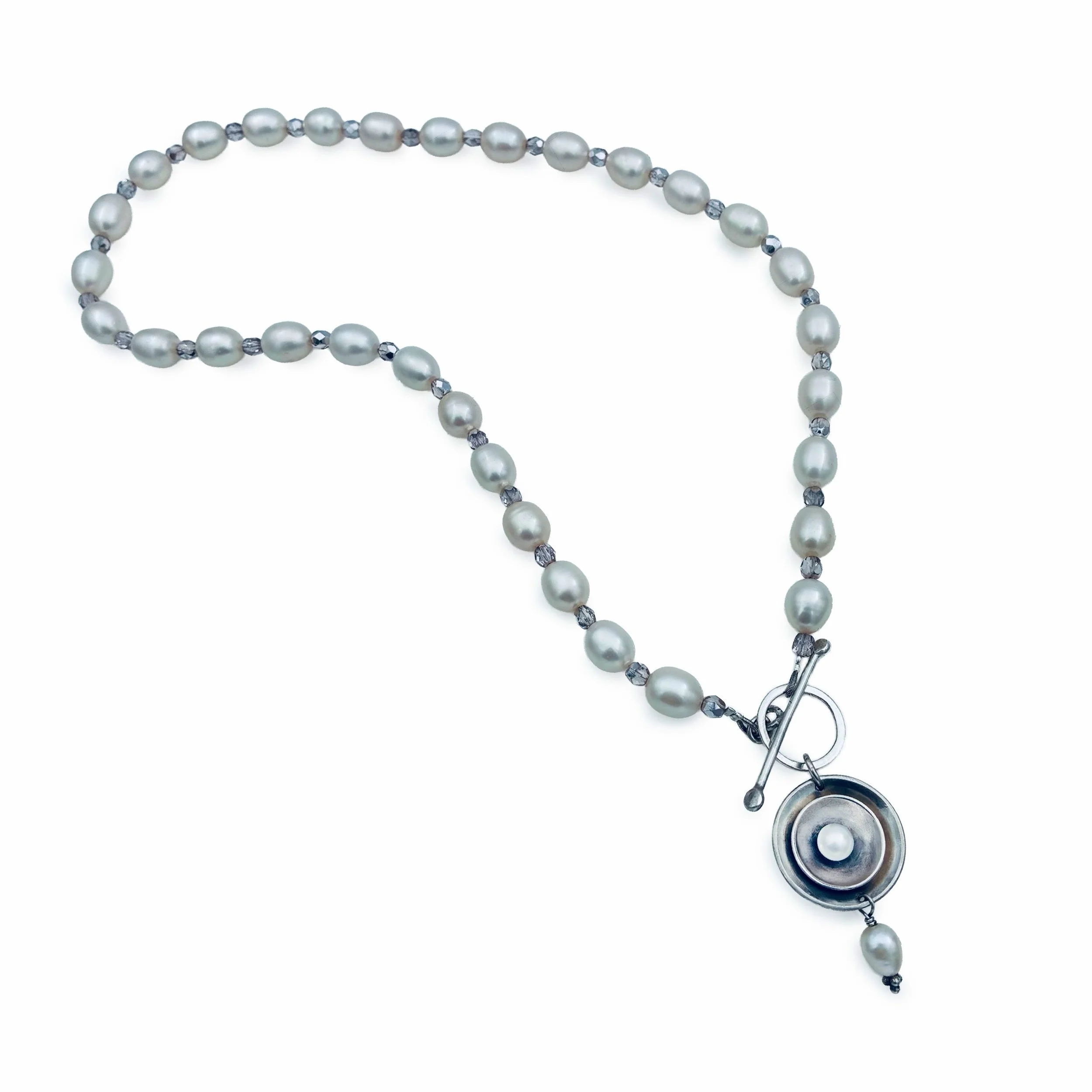 Full-length view of the 17-inch freshwater pearl and Swarovski crystal necklace alternate view.