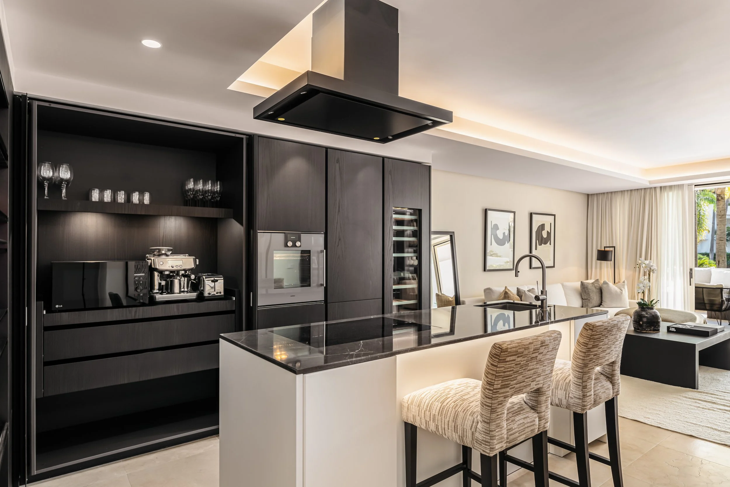 Aura 7 - Homerun Brokers-14.jpg