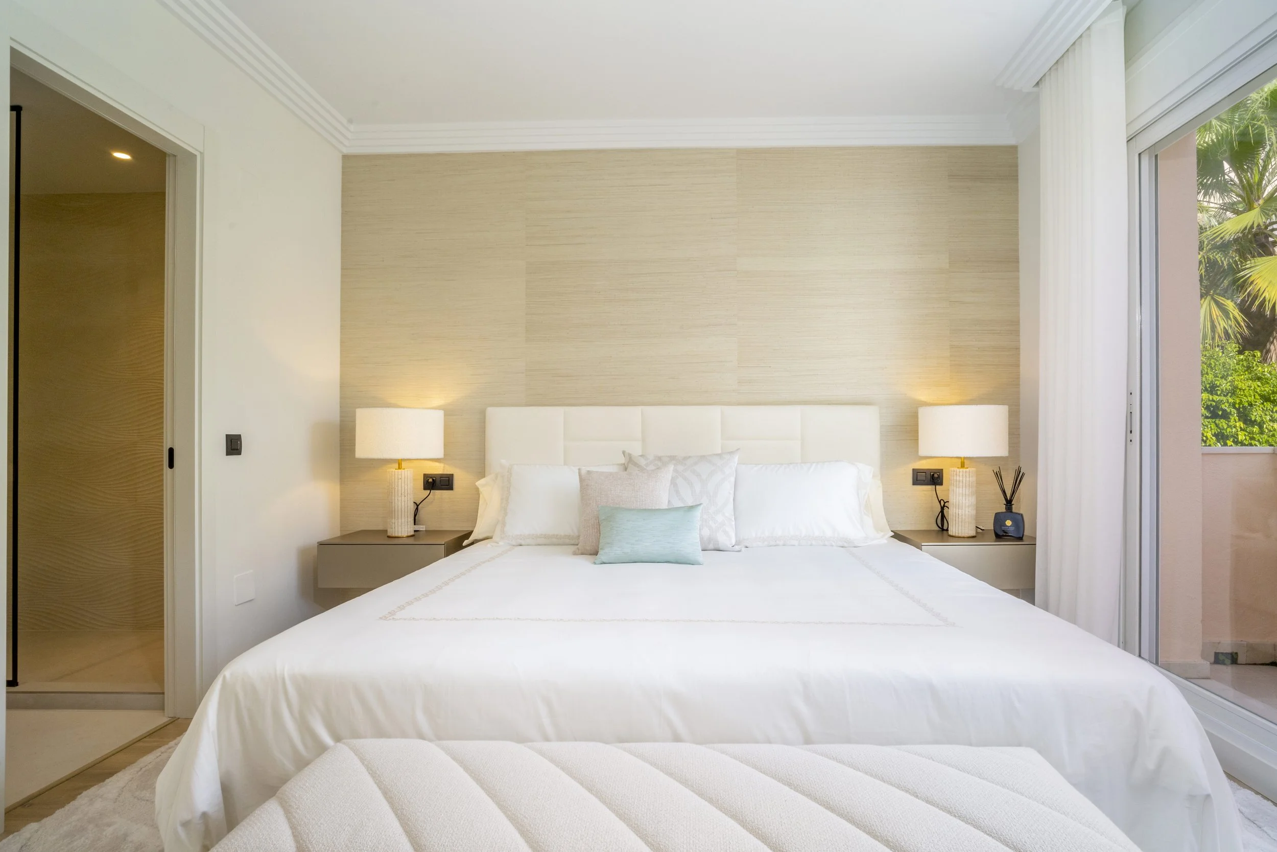 Penthouse Albatros 3.jpg