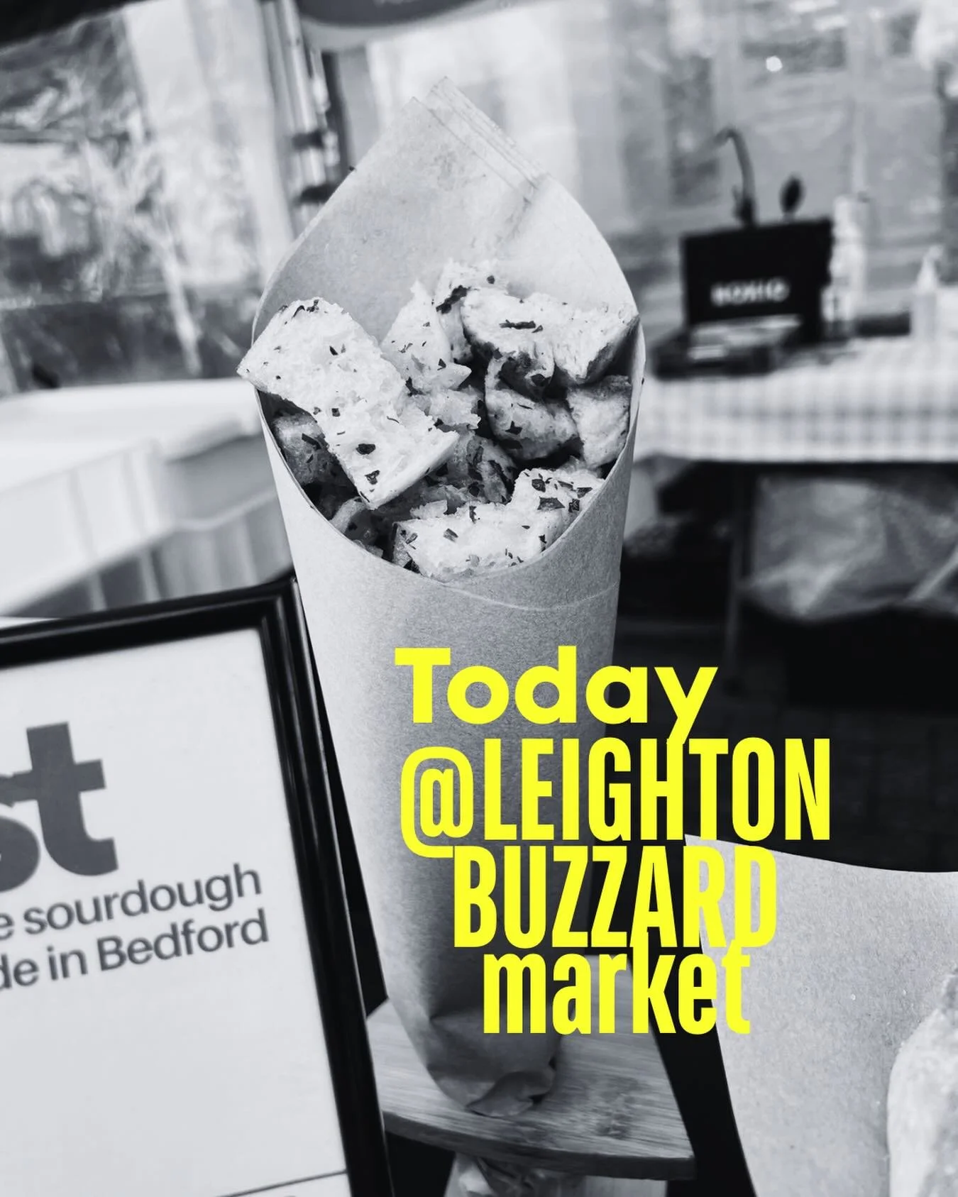 He&rsquo;s in town and he&rsquo;s ready to make your day better - check out the breadman at Leighton Buzzard market today, he&rsquo;s there until 3pm so make sure to stop by and say hi, he will provide the nibbles 🥖 

#sourdough #microbakery #whatto