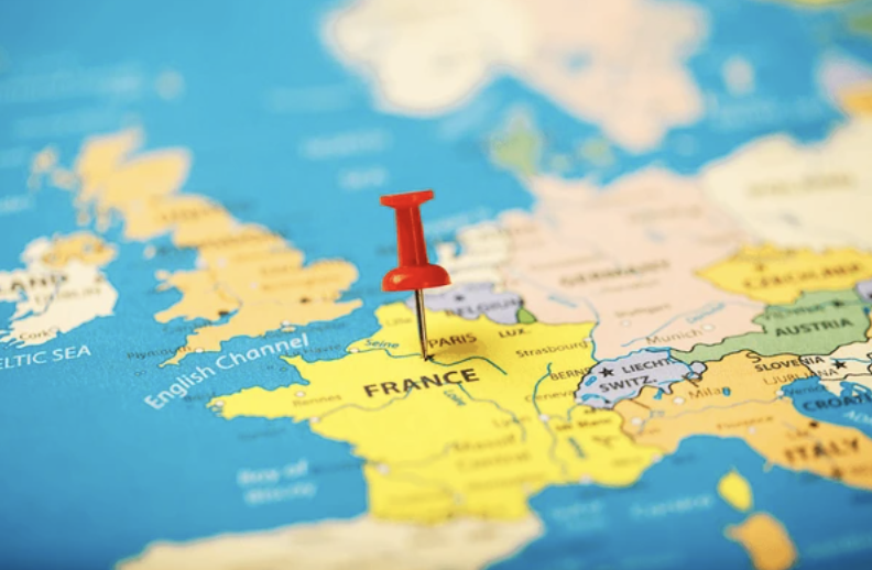 Des ateliers et déplacements partout en France.