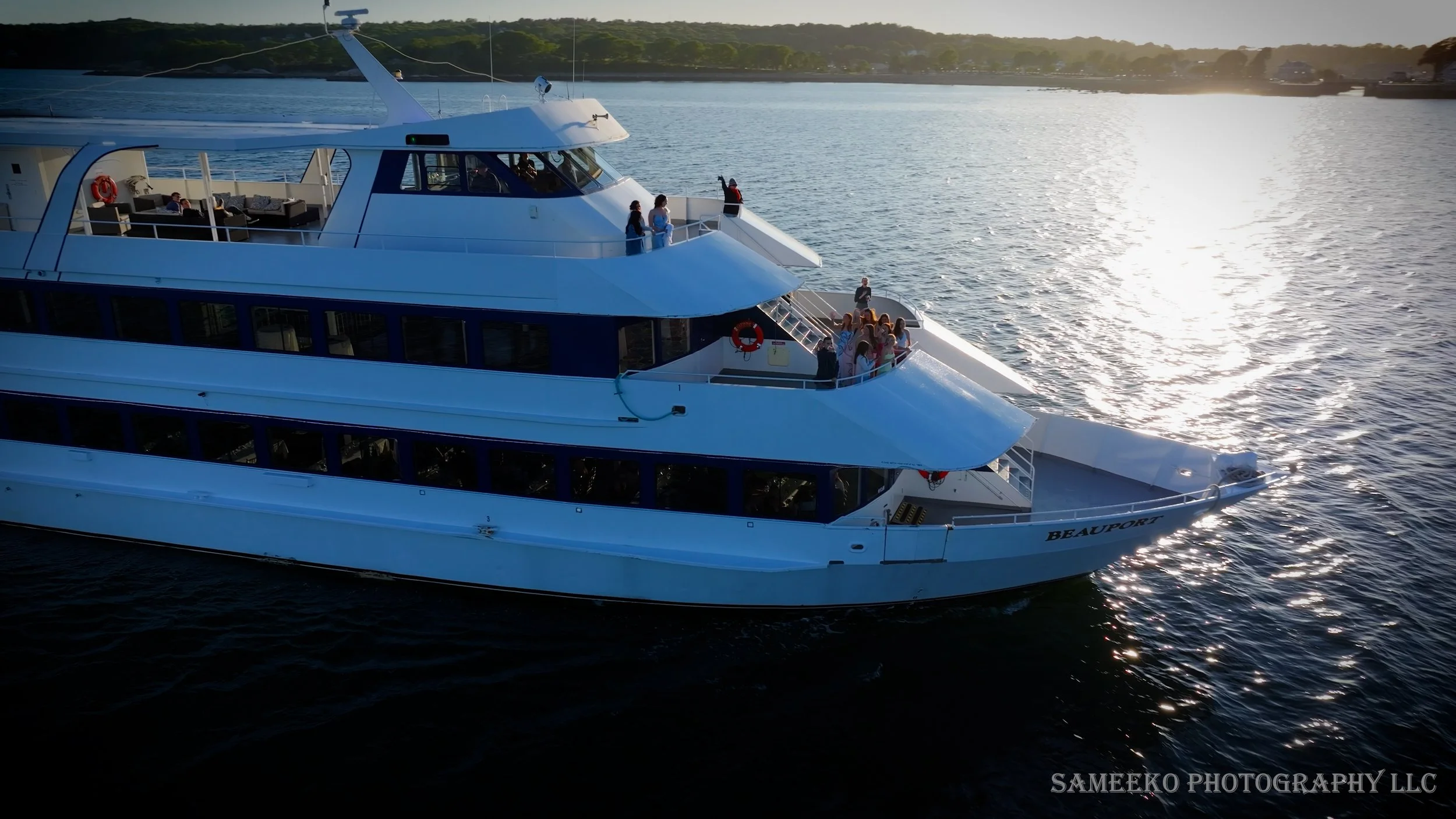 Yacht.jpg
