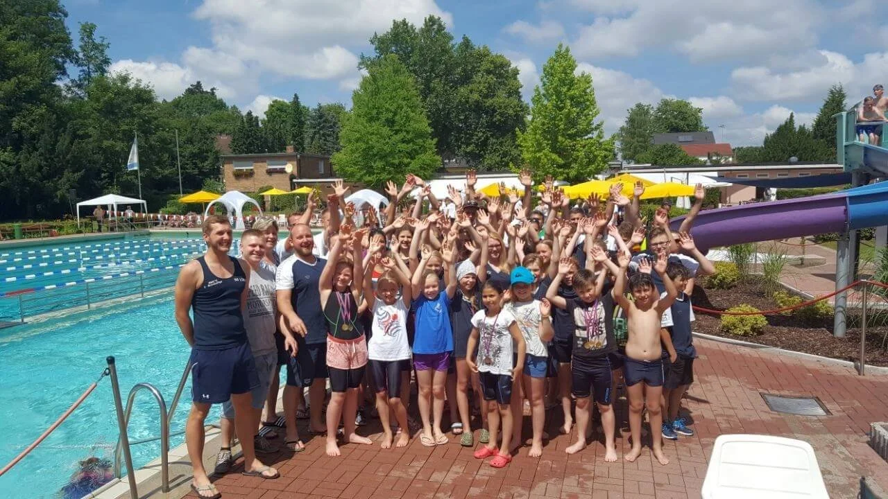 Viele Bestzeiten, Medaillen und Spaß