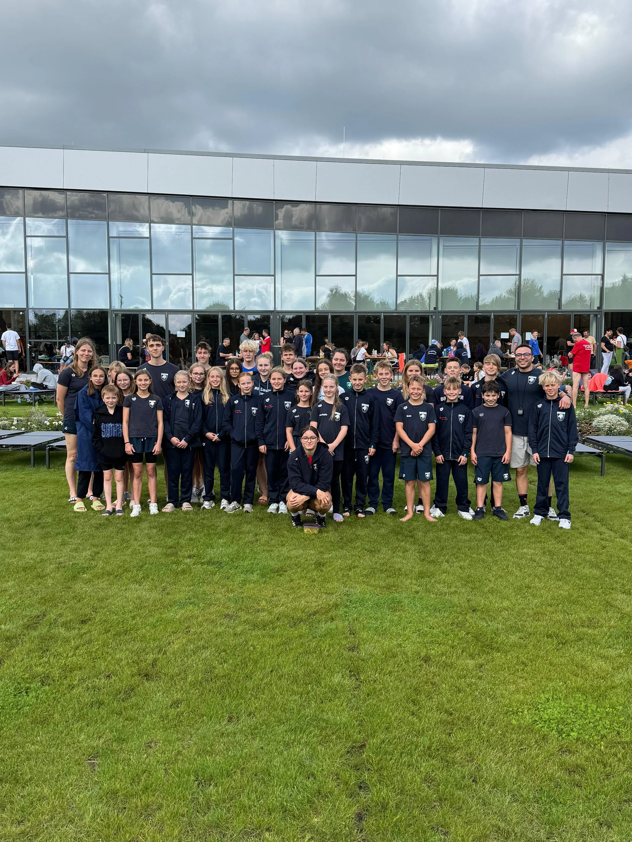 Lüner Schwimmer auf Wettkampf im neuen Häupenbad in Bergkamen