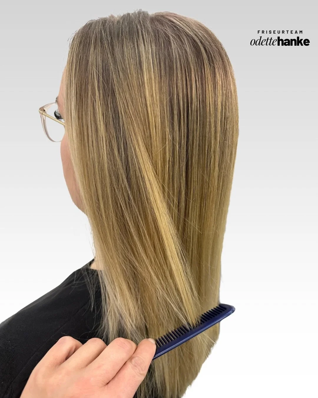 Feine Babylights mit weichem Ansatz ✨✂️

#friseur #schwarzkopfprofessional #m&uuml;nsingen #friseurteamhanke