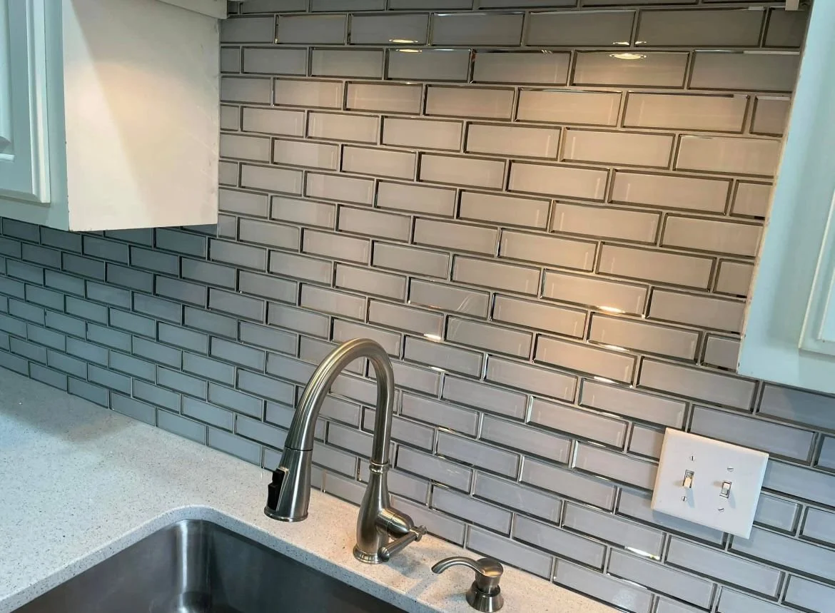 🧹 Move‑Out Cleaning & Paint Touch‑Up Services