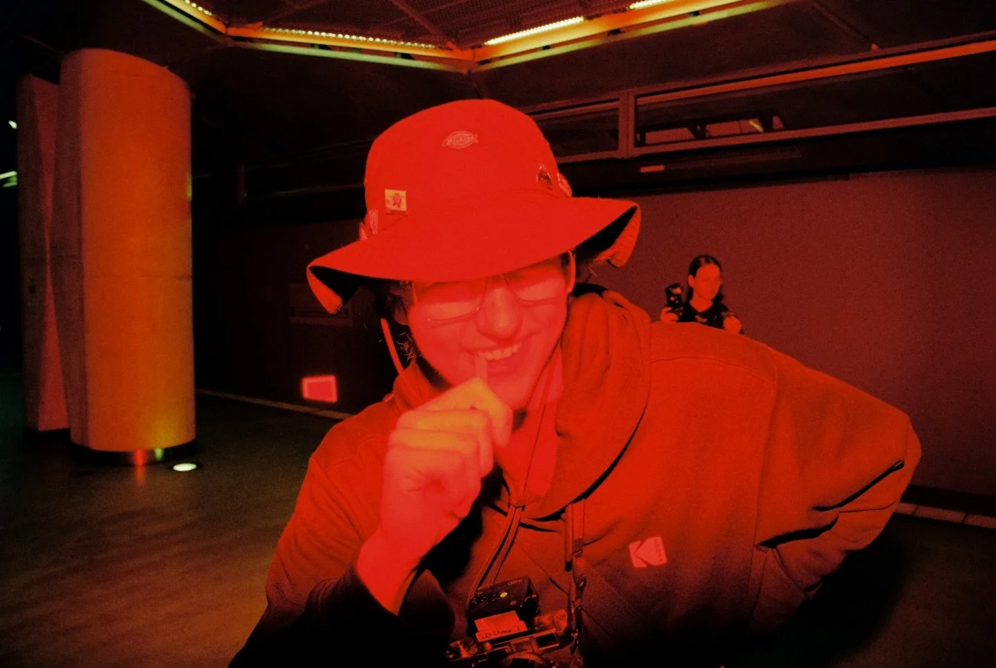 More red flash filter!

📷: Olympus OM4 TI
🎞️: Kodak Color 200