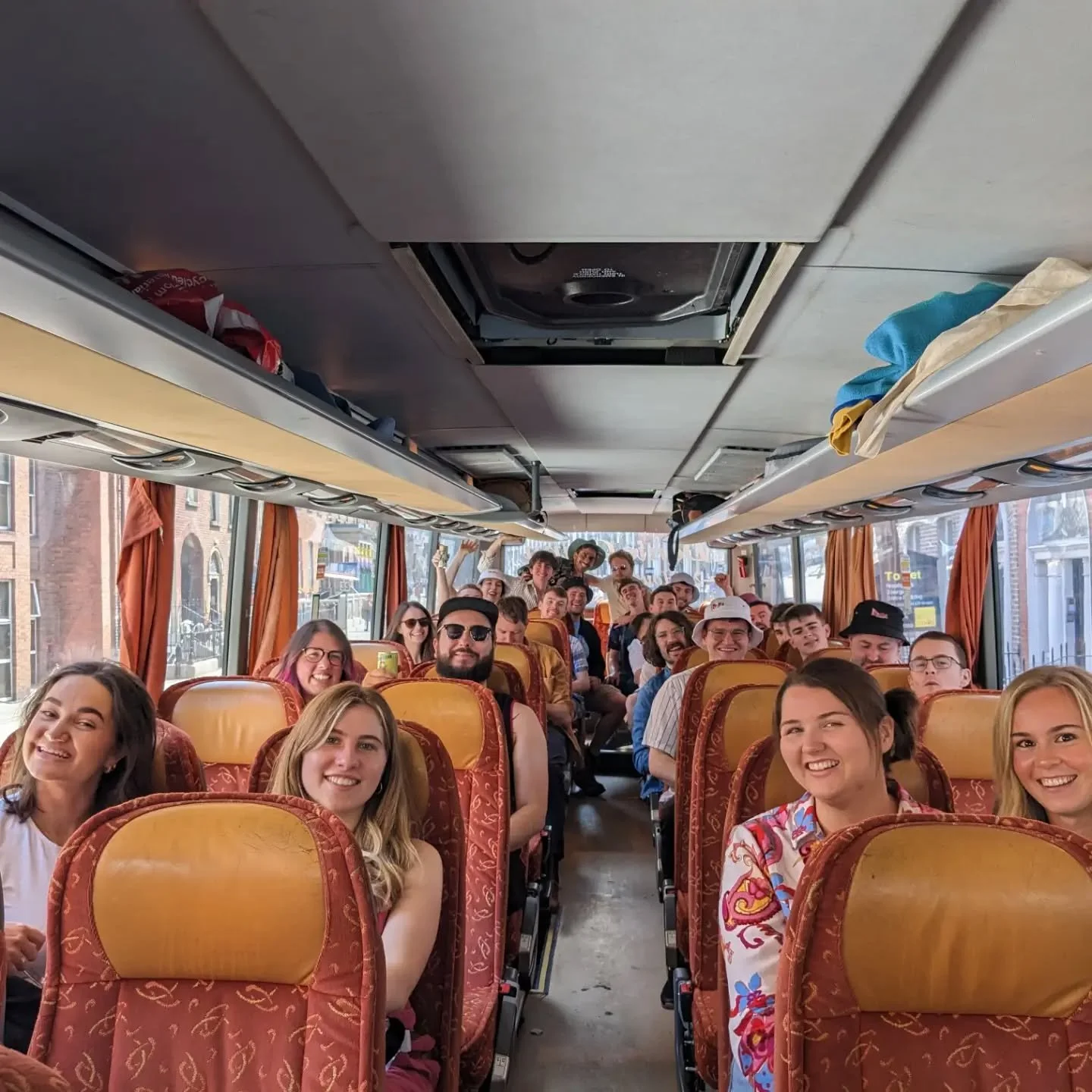🚍 Bus an Chlub chuig F&eacute;ile na Geala&iacute; 🌙

F&aacute;gfaidh an bus 6 Sr&aacute;id Fhearchair (D02 VH98) ag 15:00 D&eacute; hAoine 5 Meitheamh agus fillfidh s&eacute; ag 12.00 D&eacute; Domhnaigh 7 Meitheamh. 

&euro;25 ar thic&eacute;ad f
