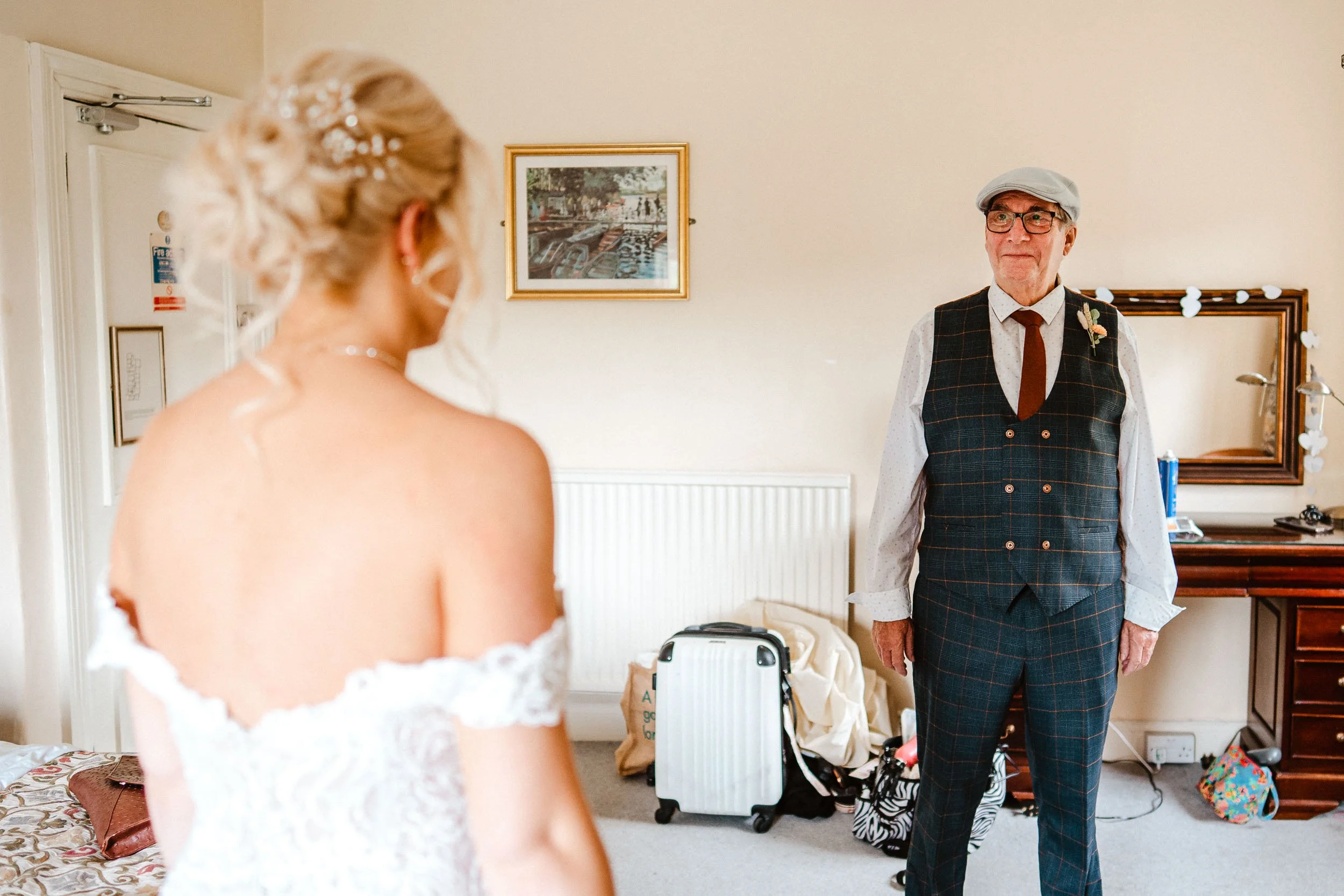 nicholas-moylan-photography-Limpley-Stoke-bath-wedding-3.jpg