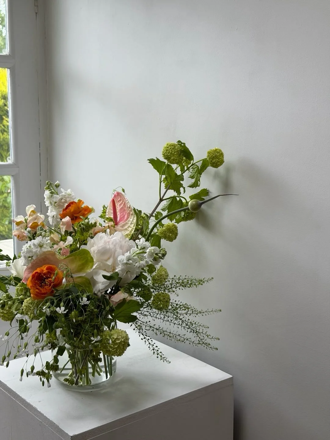 Flower arranging to your doorstep! I offer private flower arranging workshops in your home &mdash; perfect for parties, special occasions, or a get-together. I&rsquo;ll bring everything you need for a beautiful, hands-on floral experience 🌱 

#flowe