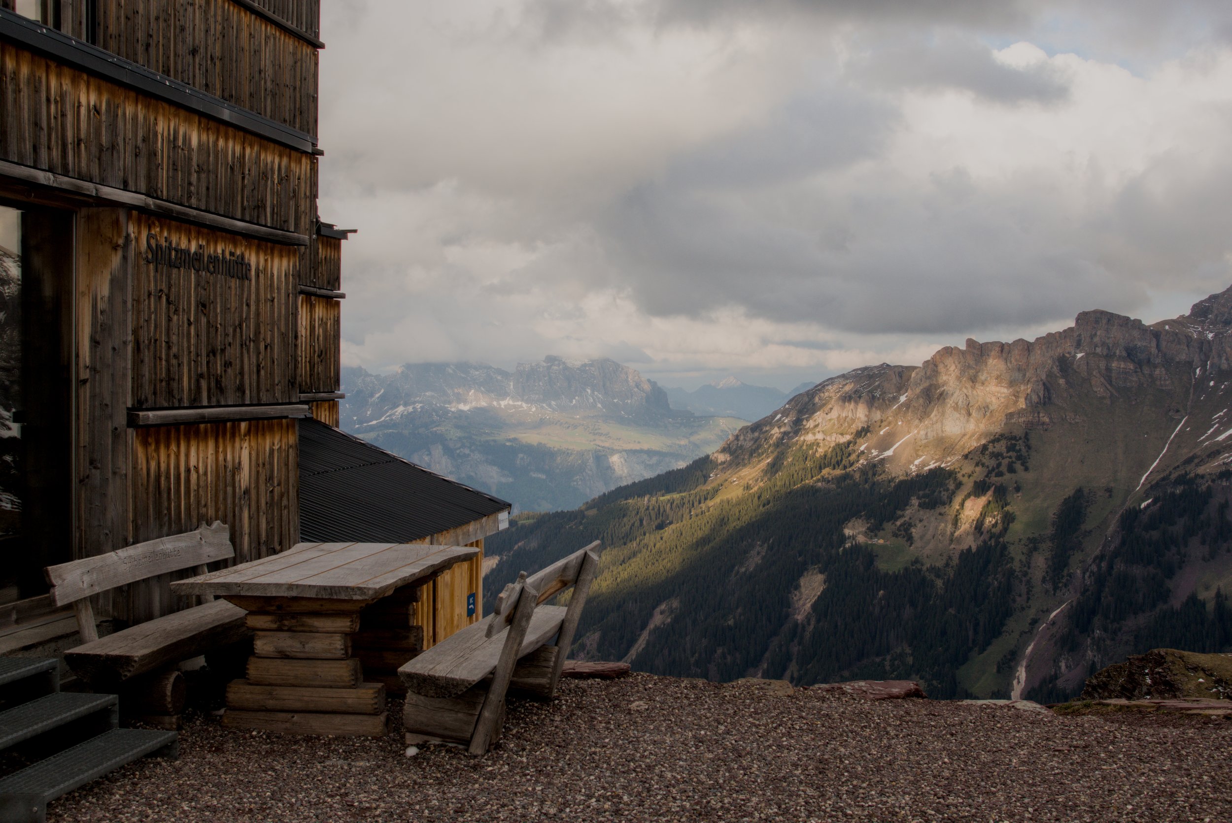 Spitzmeilenhutte alpen glow