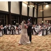 Lake Guntersville State Park Weddings: A Local DJ with Years of Experience in Every Ballroom